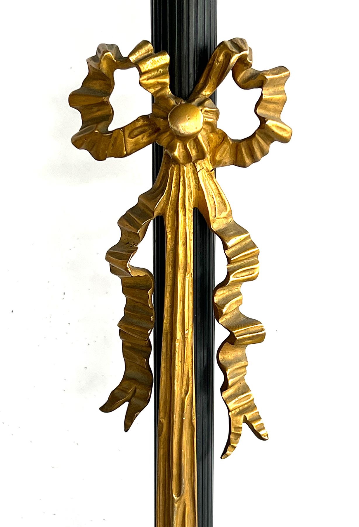 Paire d'arbres d'entrée Méduse en bronze du 19ème siècle de style Louis XVI français Bon état - En vente à San Francisco, CA