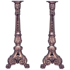 Pareja de pedestales franceses Luis XVI tallados y dorados