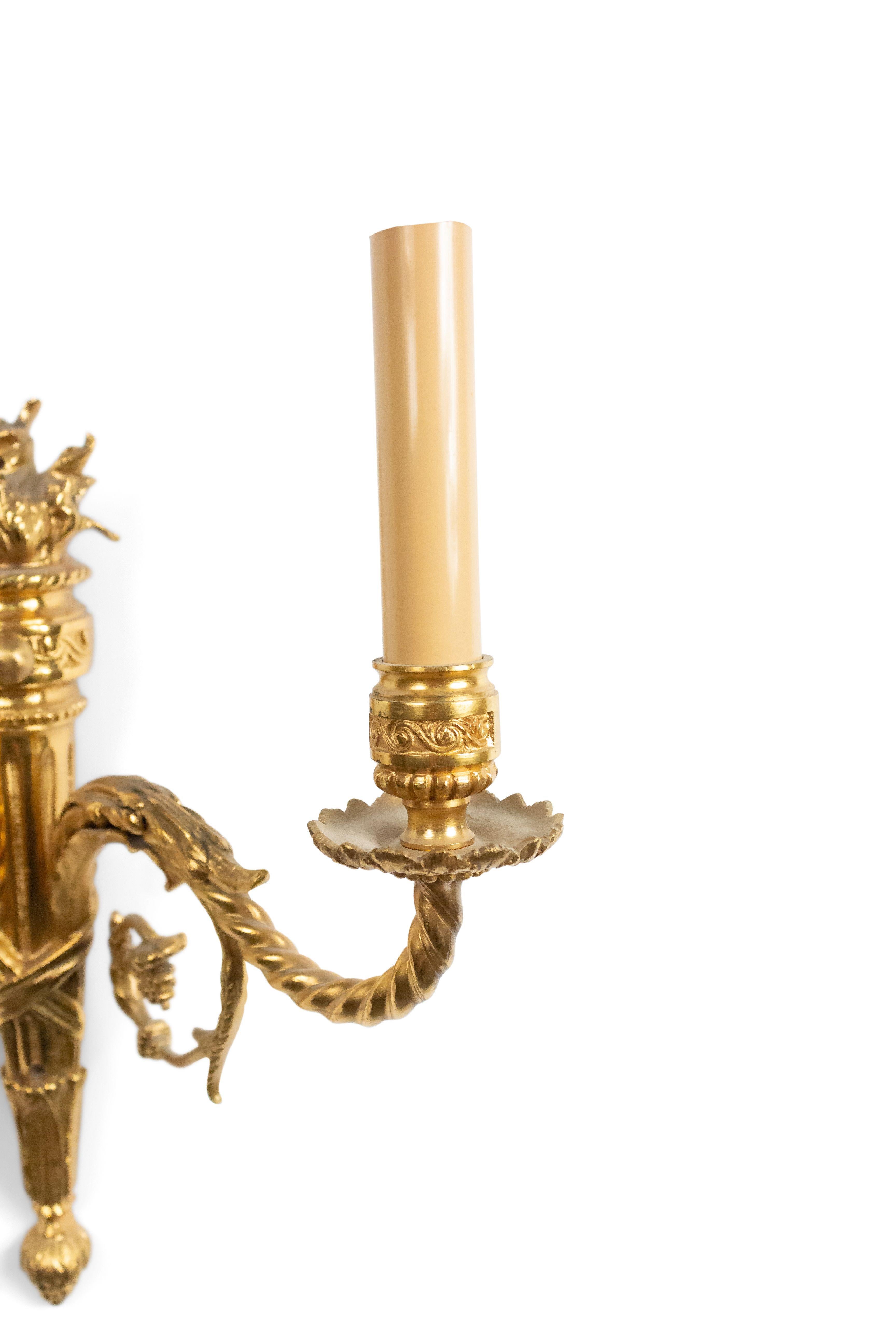 Paar französische Goldbronze-Wandleuchter im Louis-XVI.-Stil (Louis XVI.) im Angebot
