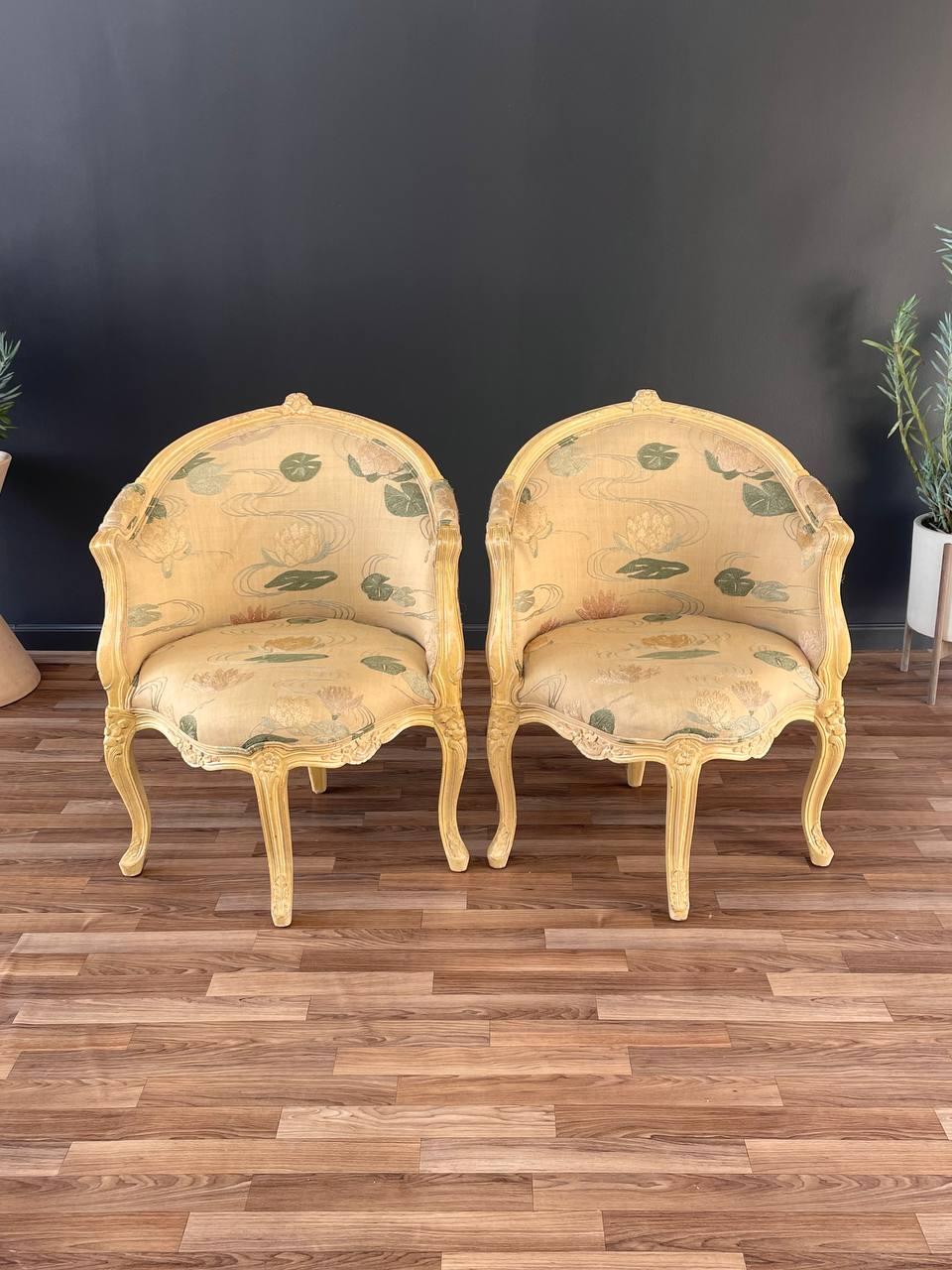 Pair of French Louis XVI Style Carved Chairs with an Antiqued Paint Finish In Good Condition For Sale In Los Angeles, CA
