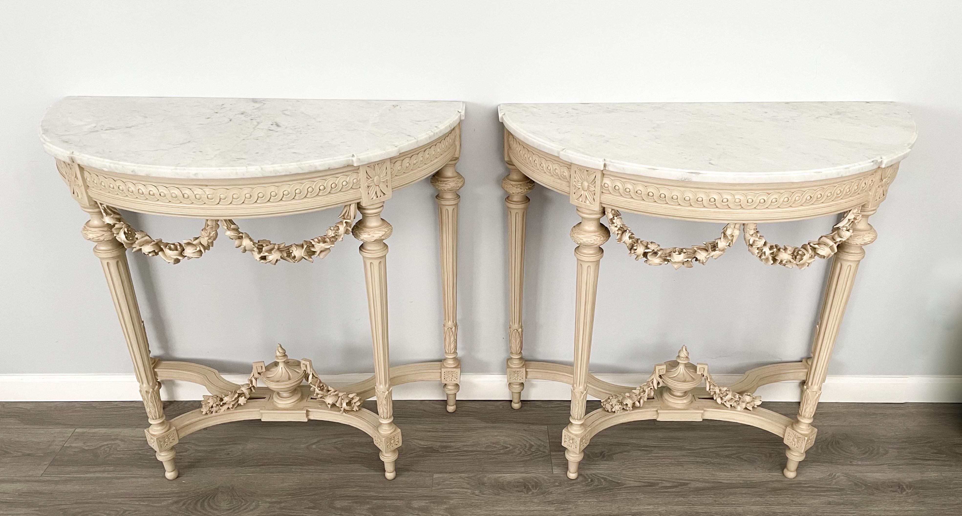 Pair of French Louis XVI-Style Console Tables In Good Condition In Los Angeles, CA