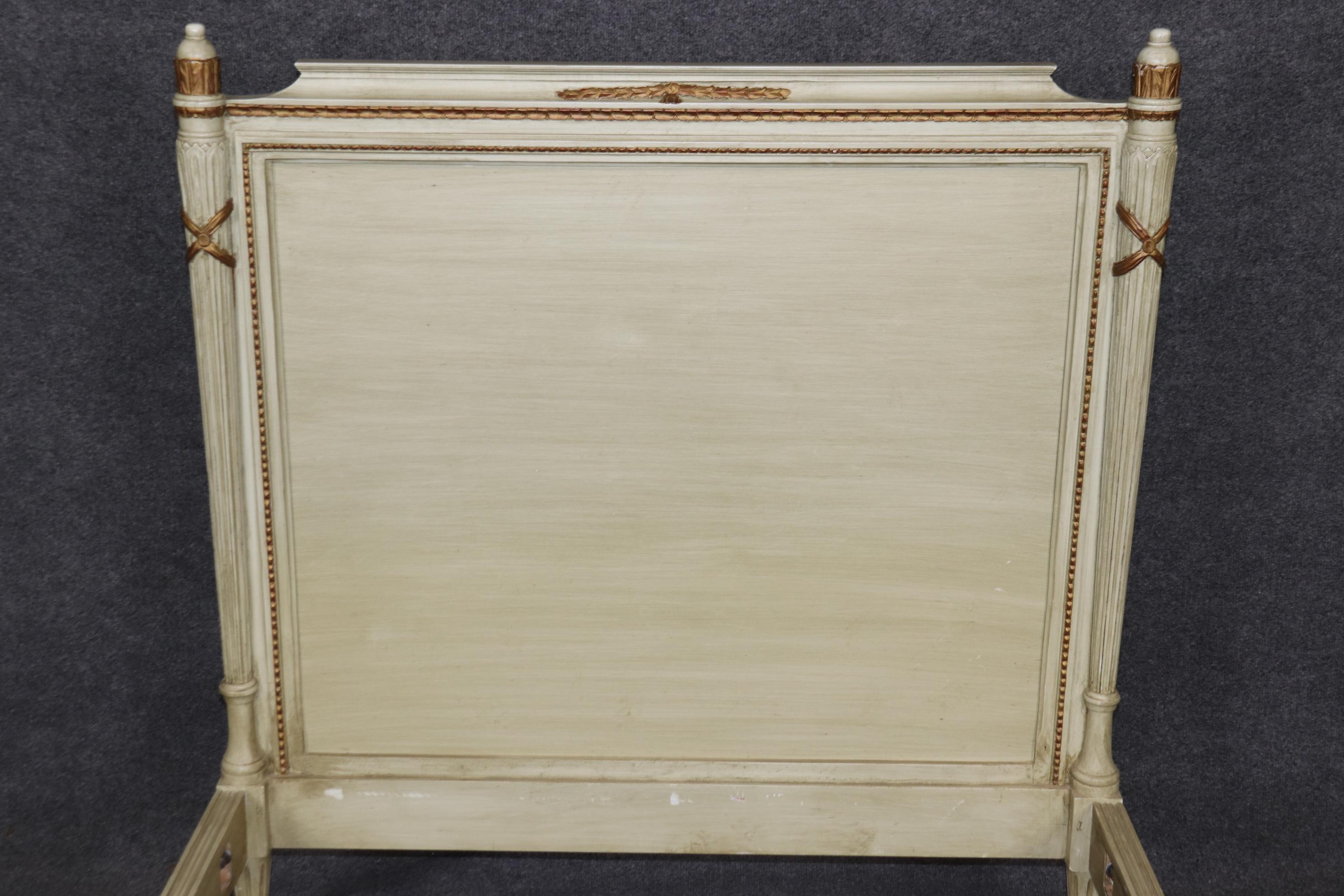 20th Century Pair of French Louis XVI Style Creme Paint Decorated Twin Beds For Sale