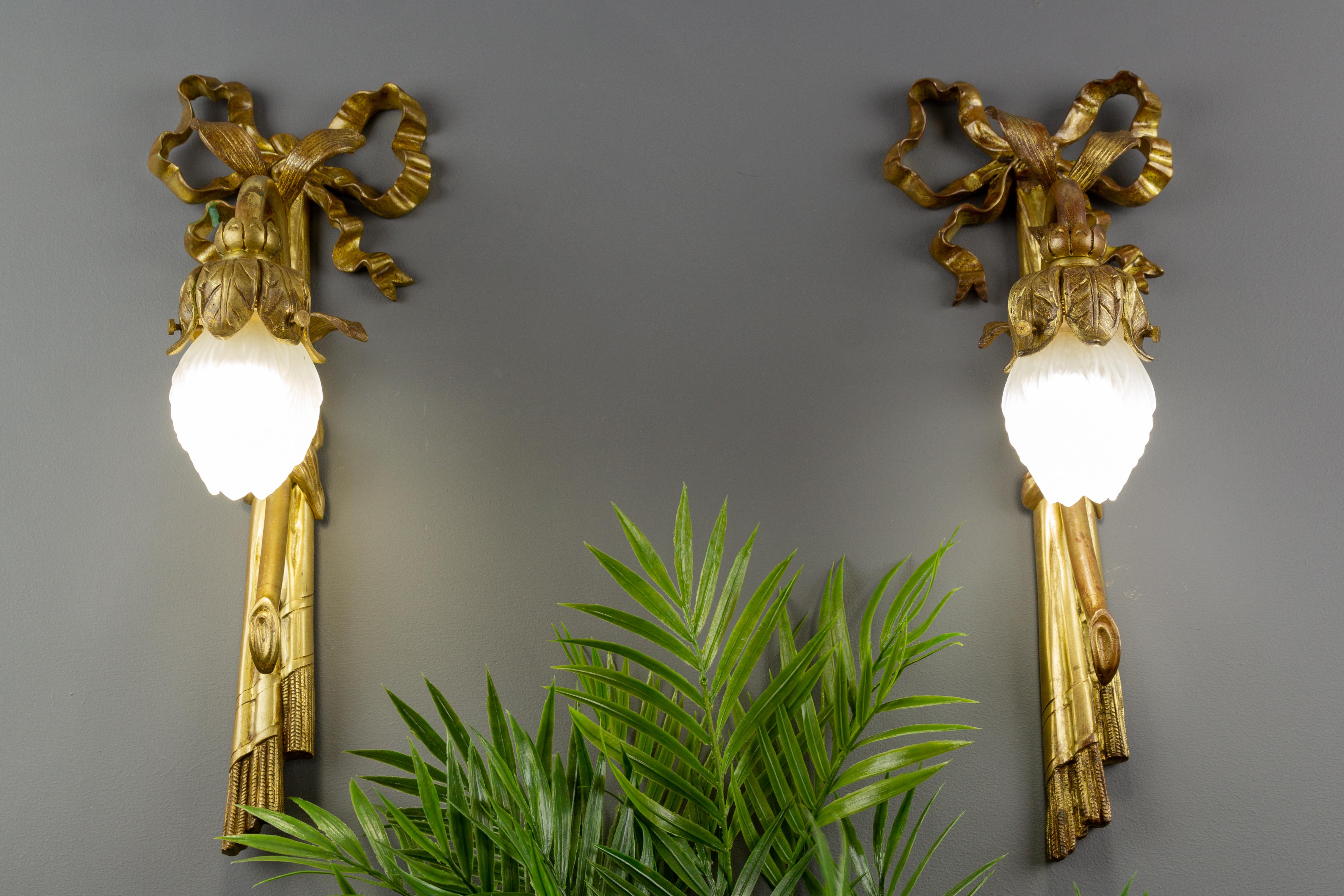 Early 20th Century Pair of French Louis XVI Style Gilded Bronze and White Glass Sconces, 1920s