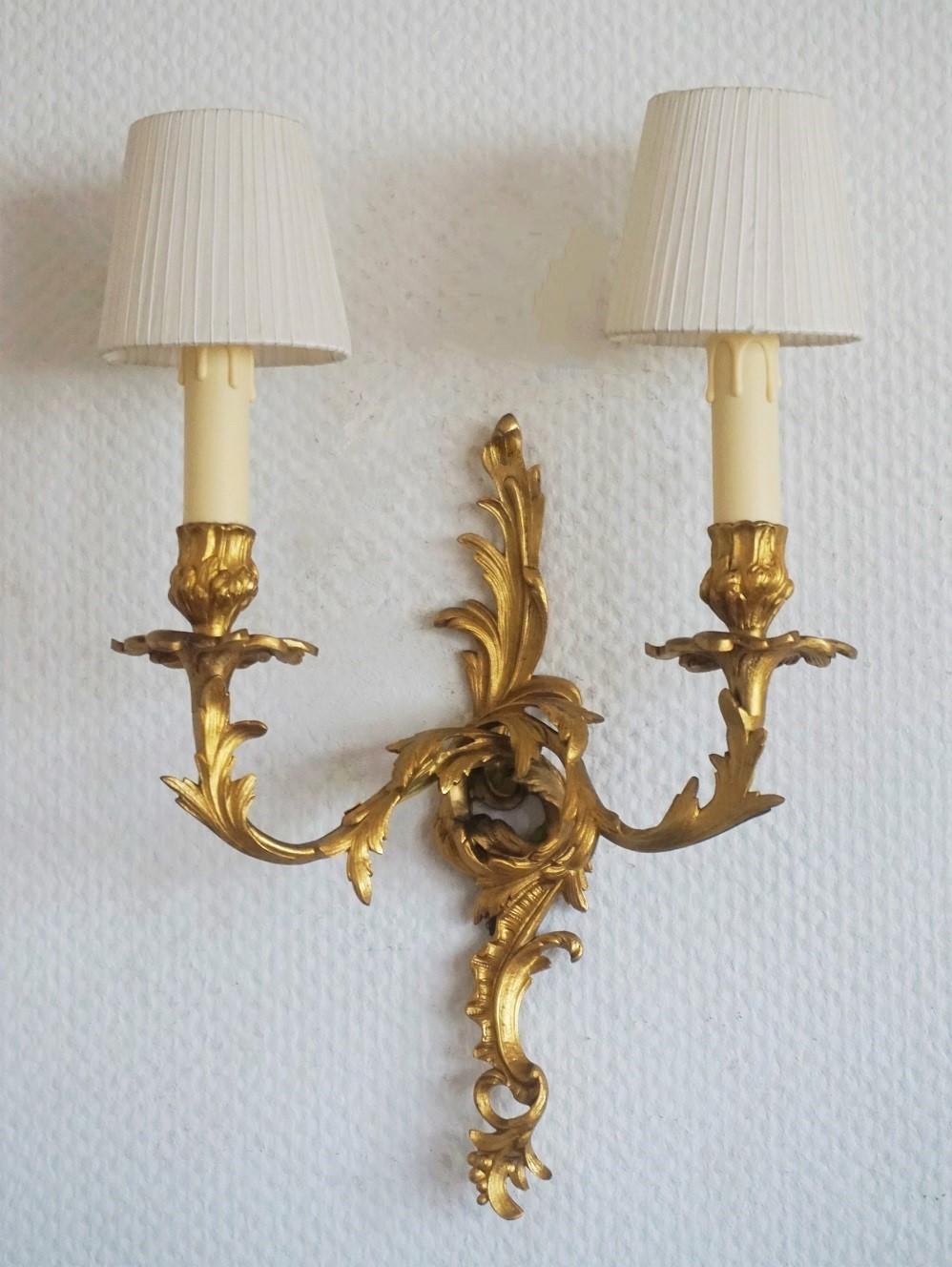 Pair of French Louis XVI Style Gilt Bronze Electrified Two-Light Sconces In Good Condition In Frankfurt am Main, DE