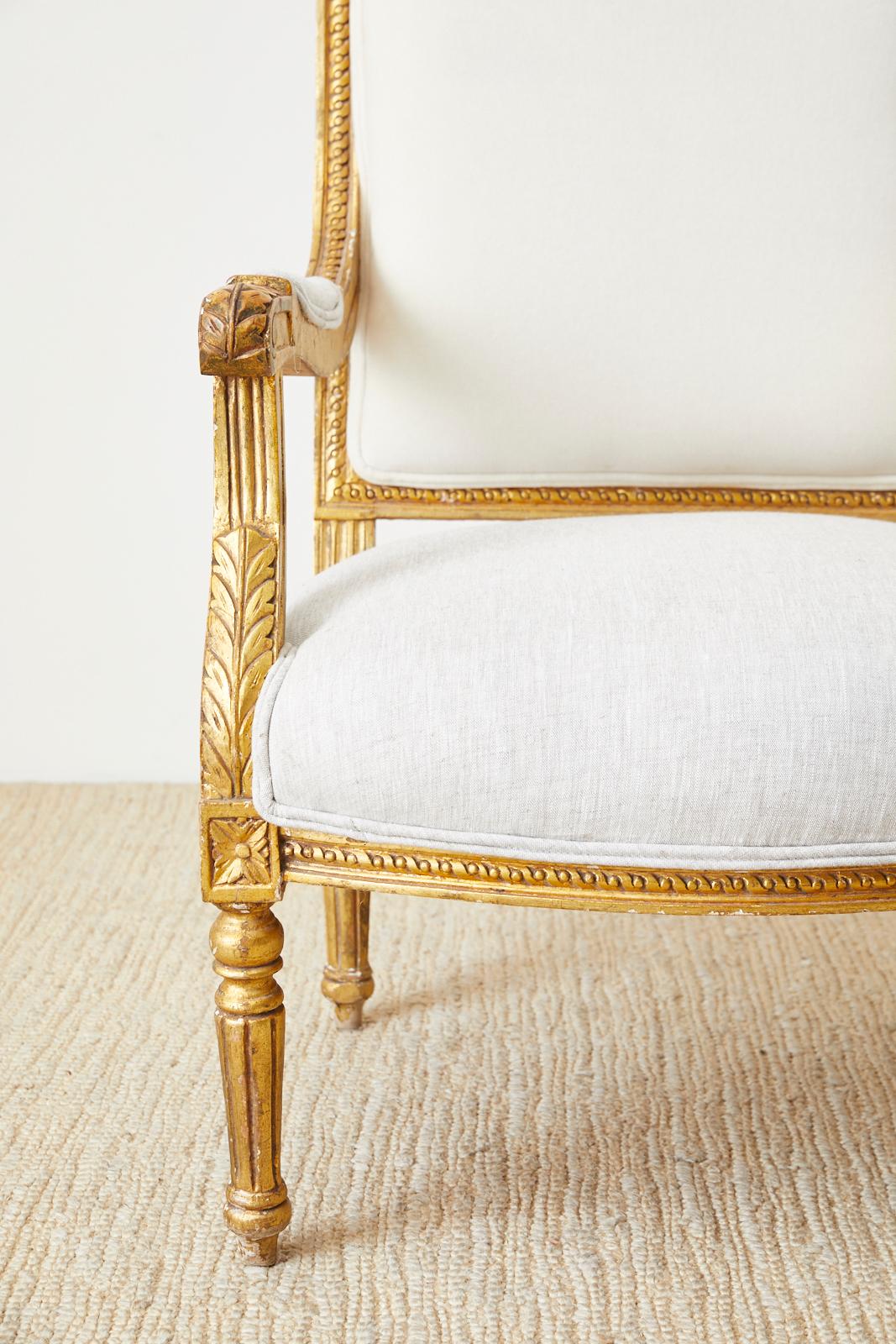 Pair of French Louis XVI Style Gilt Fauteuils a La Reine In Good Condition In Rio Vista, CA