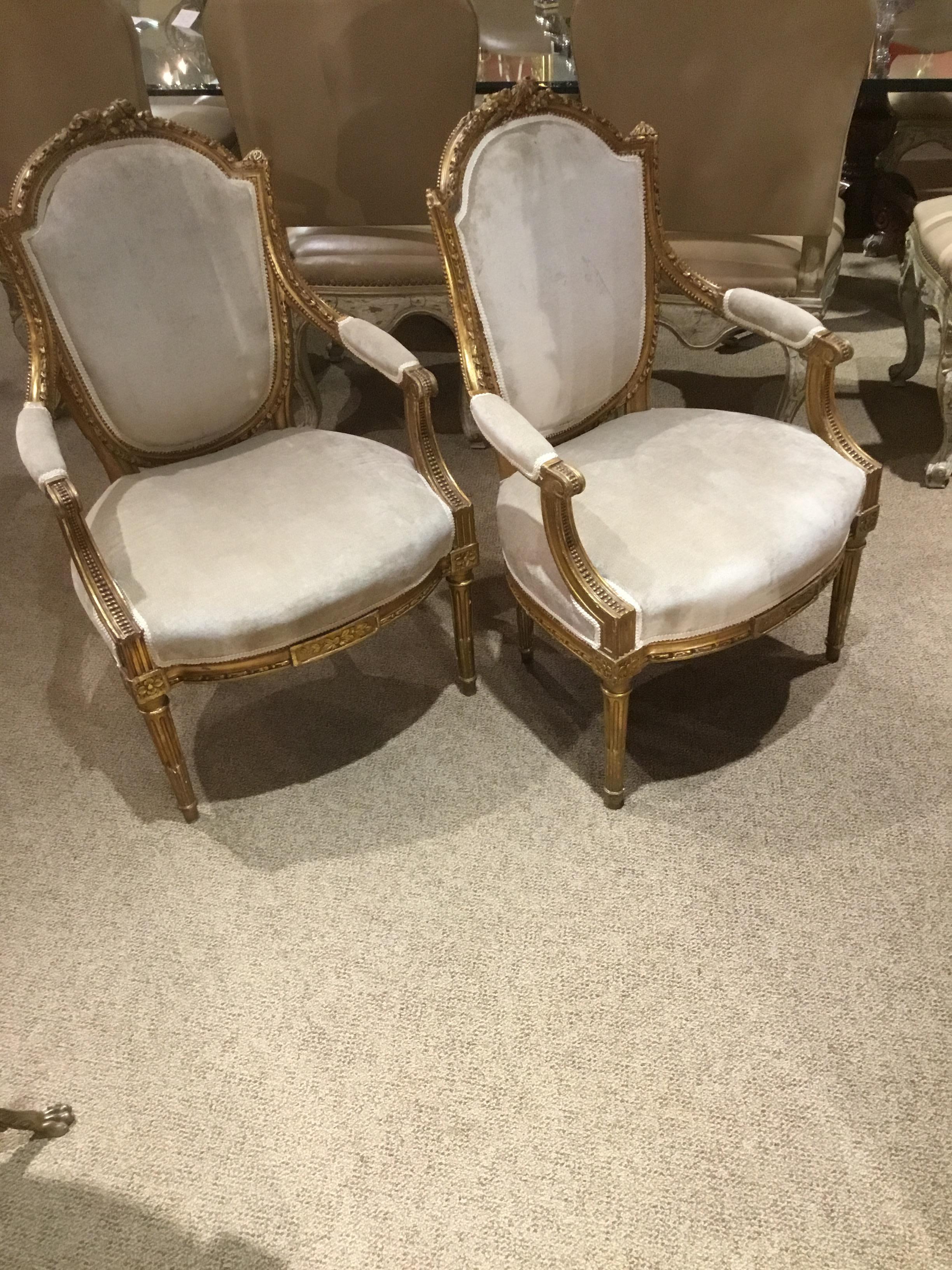 Pair of French Louis XVI Style Giltwood Chairs with New Cream Upholstery For Sale 1