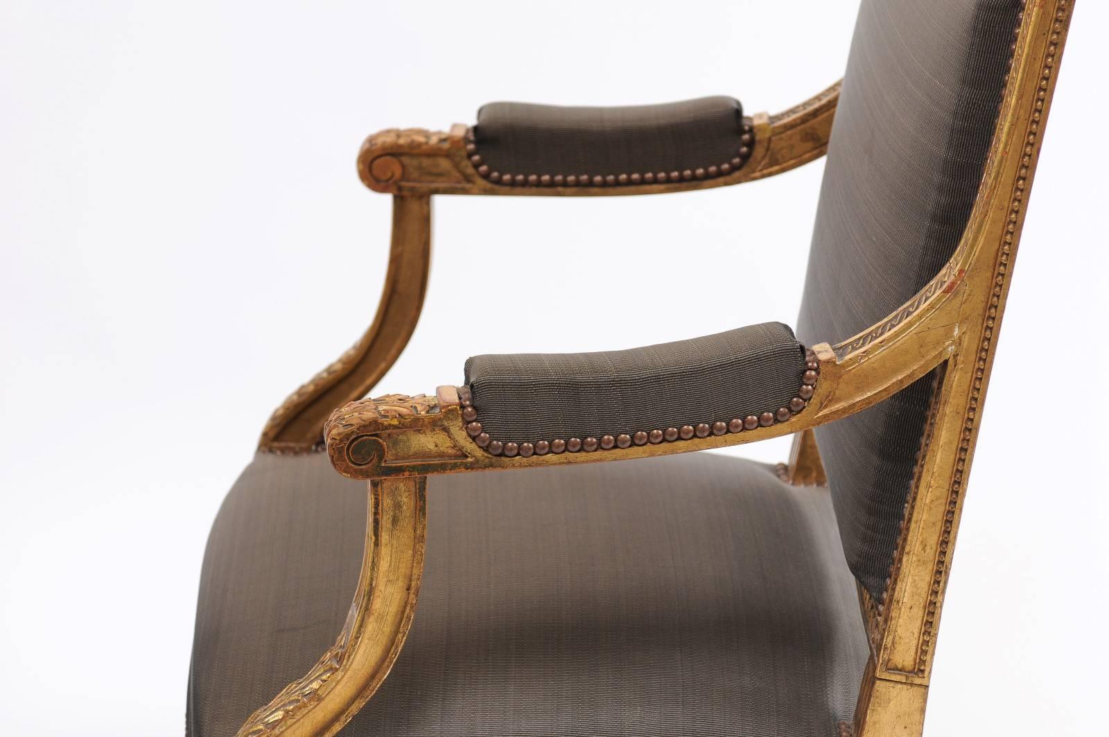 Carved Pair of French Louis XVI Style Giltwood Fauteuils à  La Reine, Late 19th Century