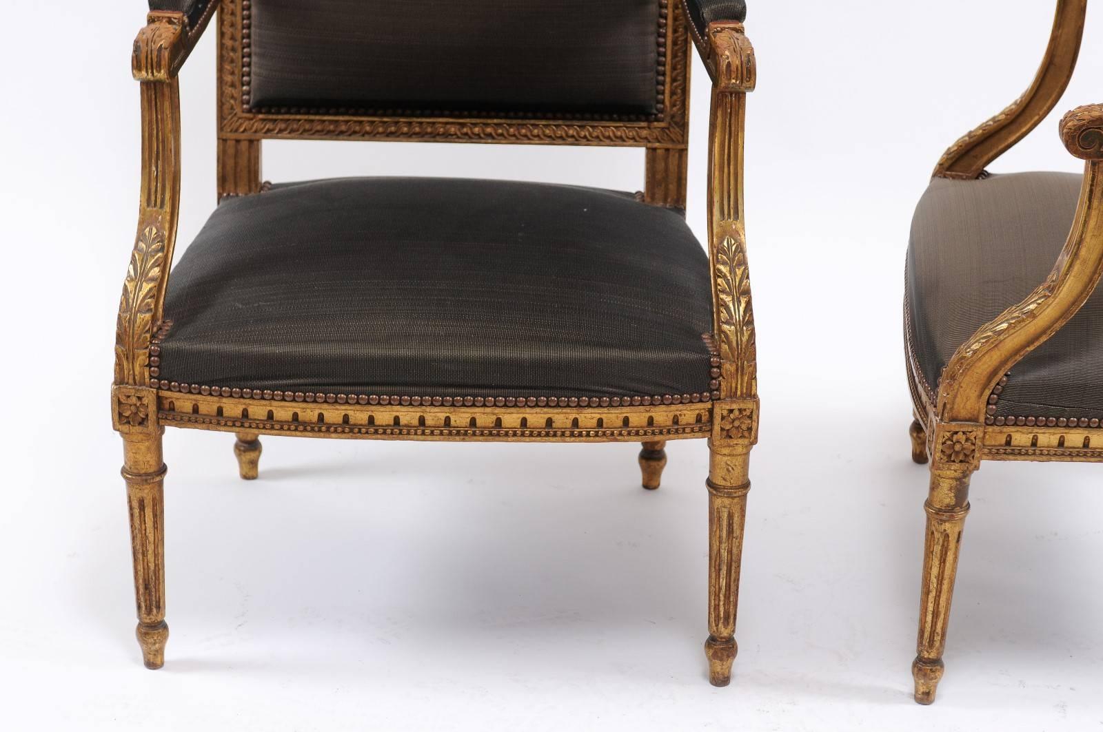 Pair of French Louis XVI Style Giltwood Fauteuils à  La Reine, Late 19th Century In Fair Condition In Atlanta, GA