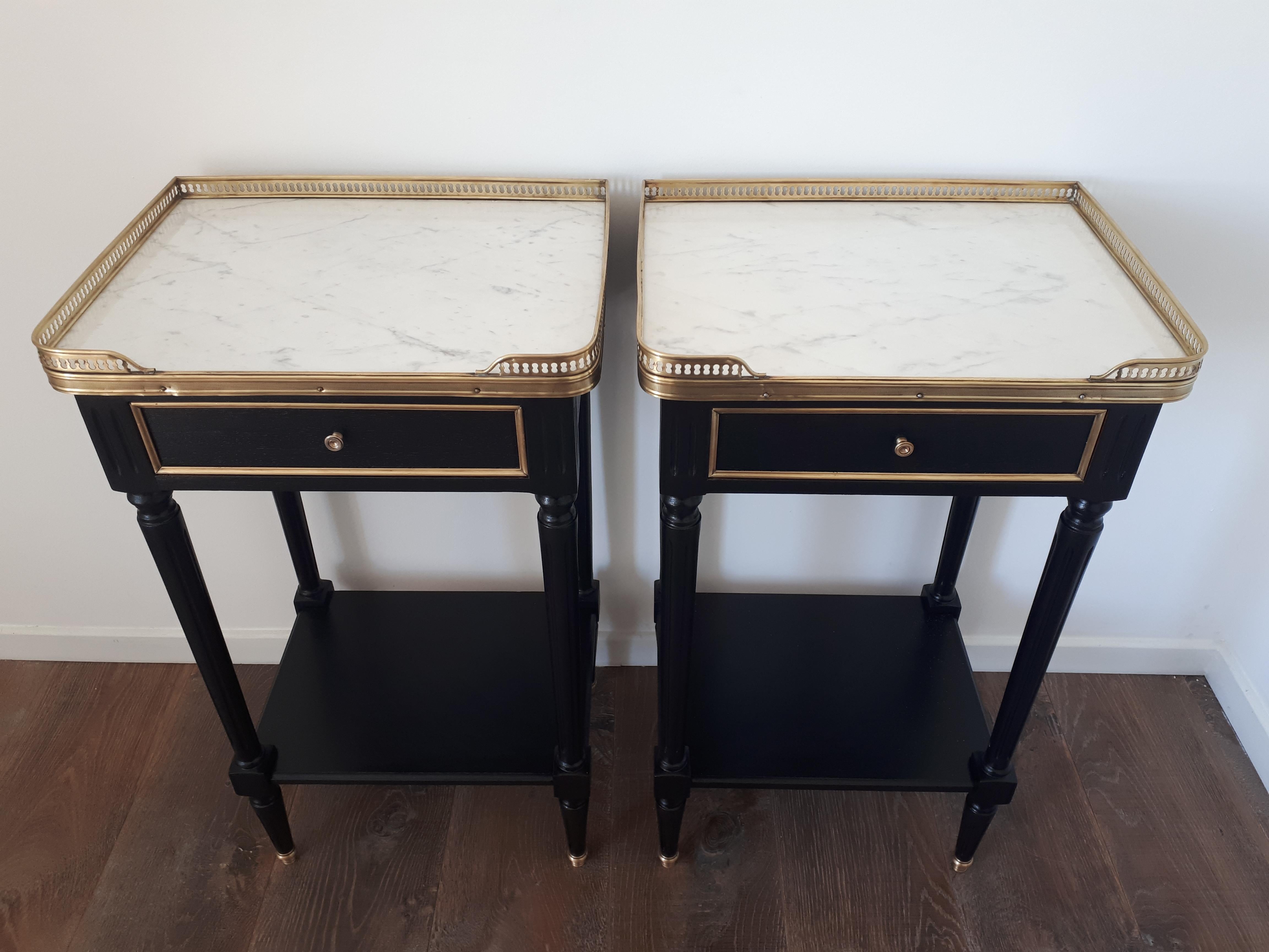 Pair of French Louis XVI Style Marble Nightstands In Good Condition In Senonches, Centre-Val de Loire
