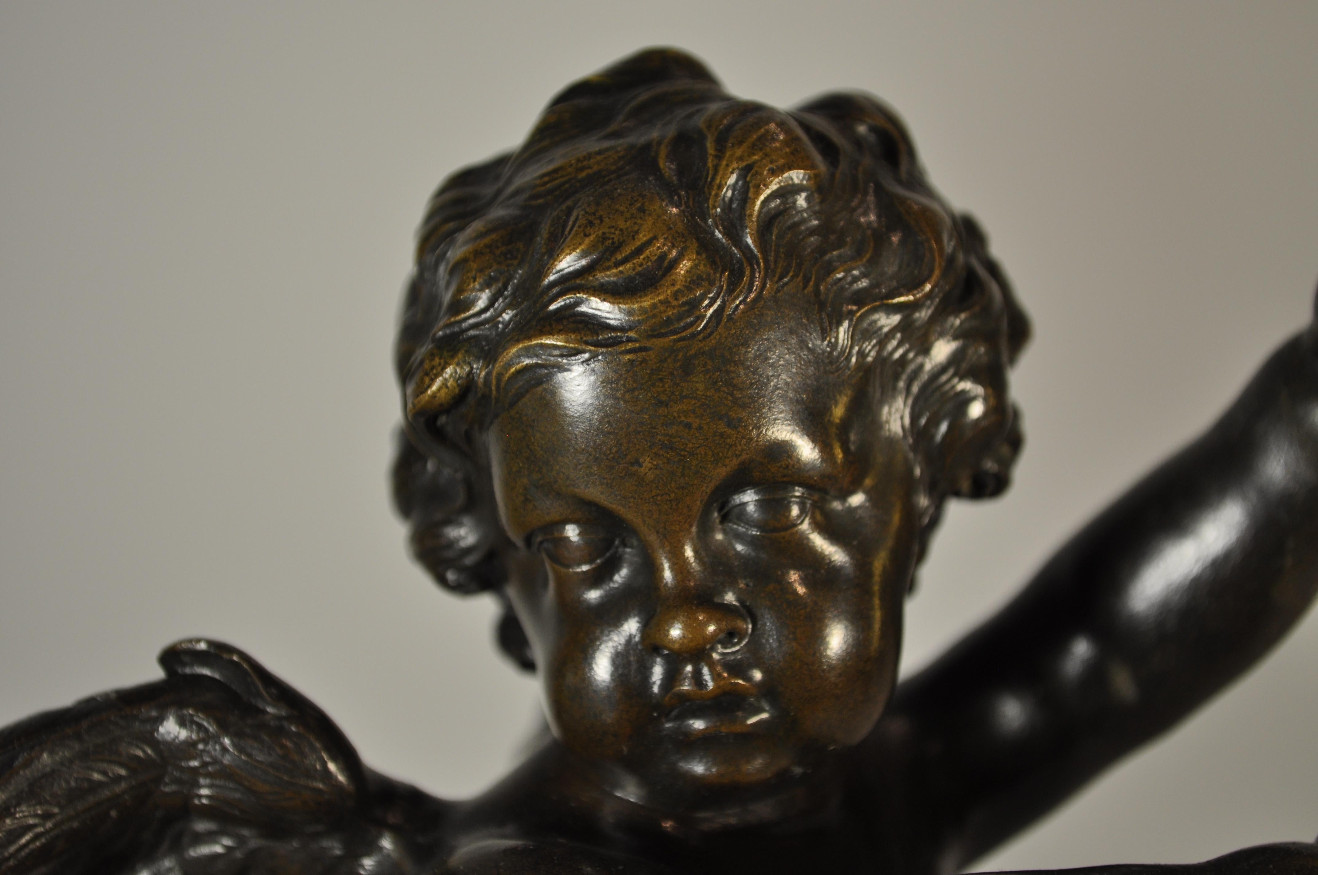 Paar französische Ormolu- und patinierte Bronze-Kandelaber im Stil von LOUIS XVI. aus weißem Marmor im Angebot 5