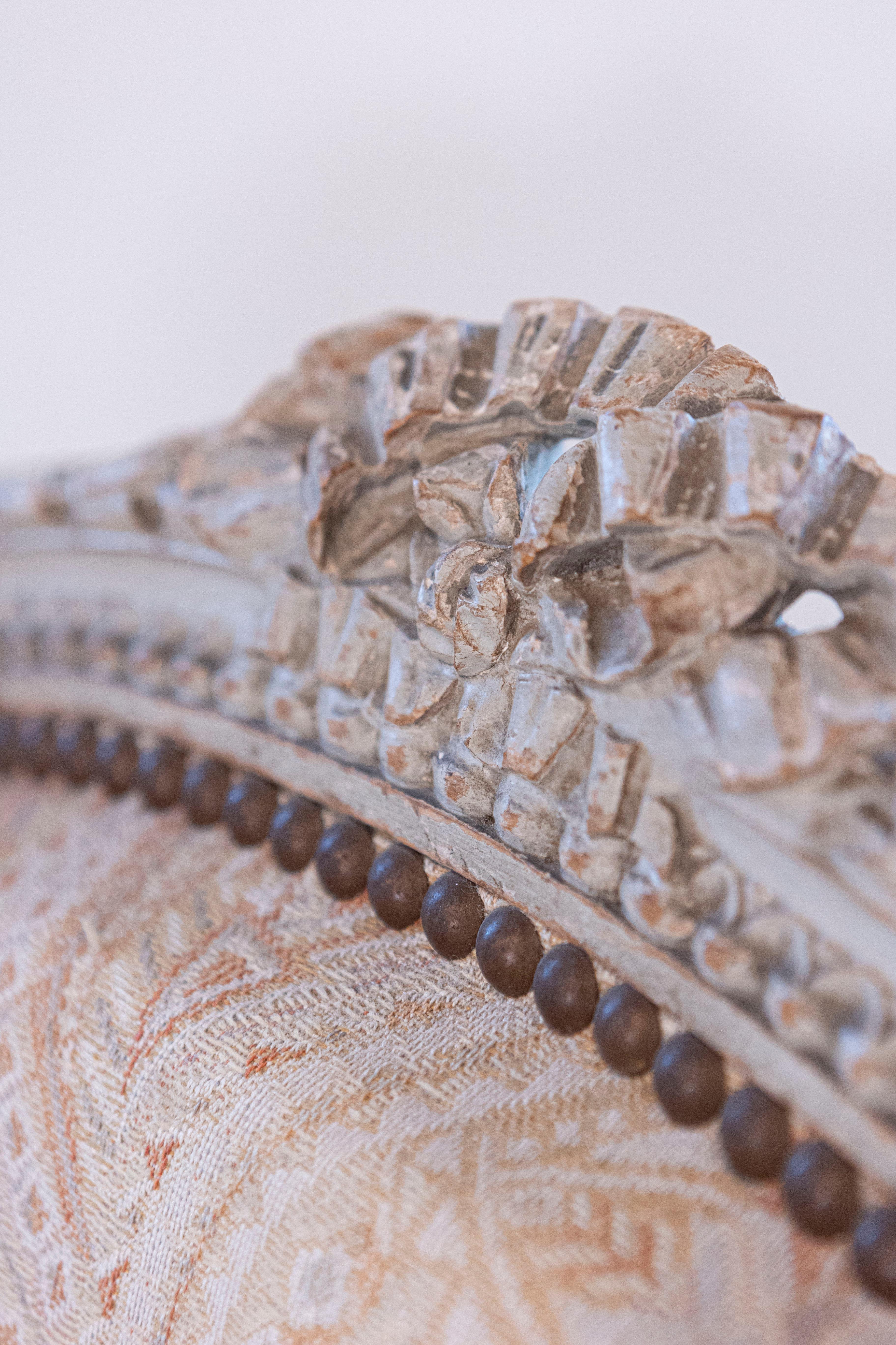 Pair of French Louis XVI Style Painted and Carved Wooden Bergères à Oreilles For Sale 5