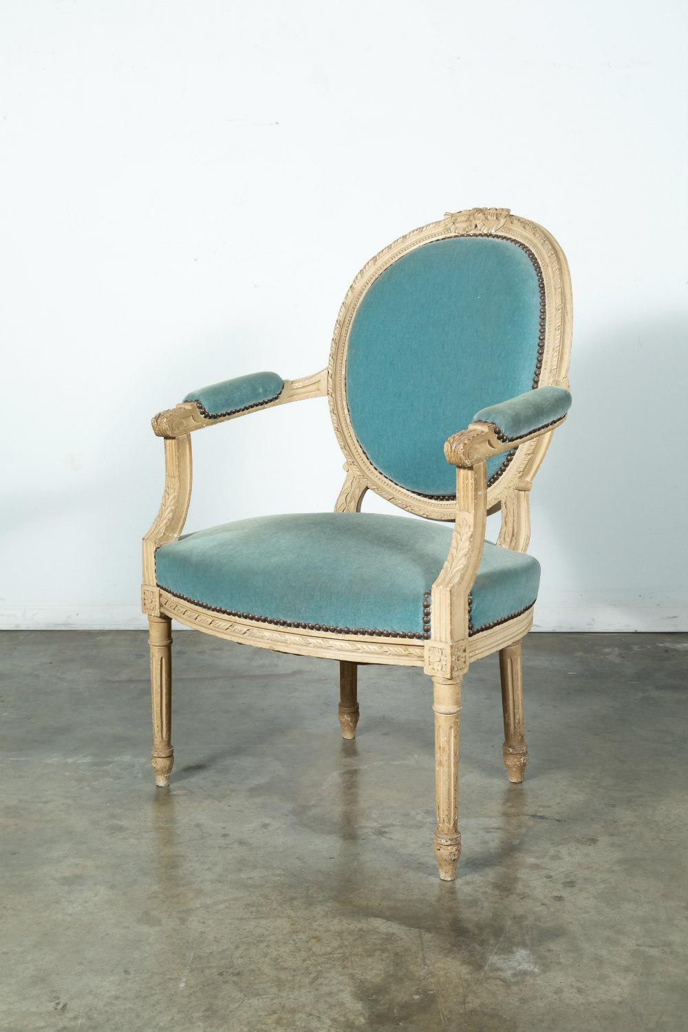 Pair of French Louis XVI Style Painted Armchairs In Good Condition In Birmingham, AL
