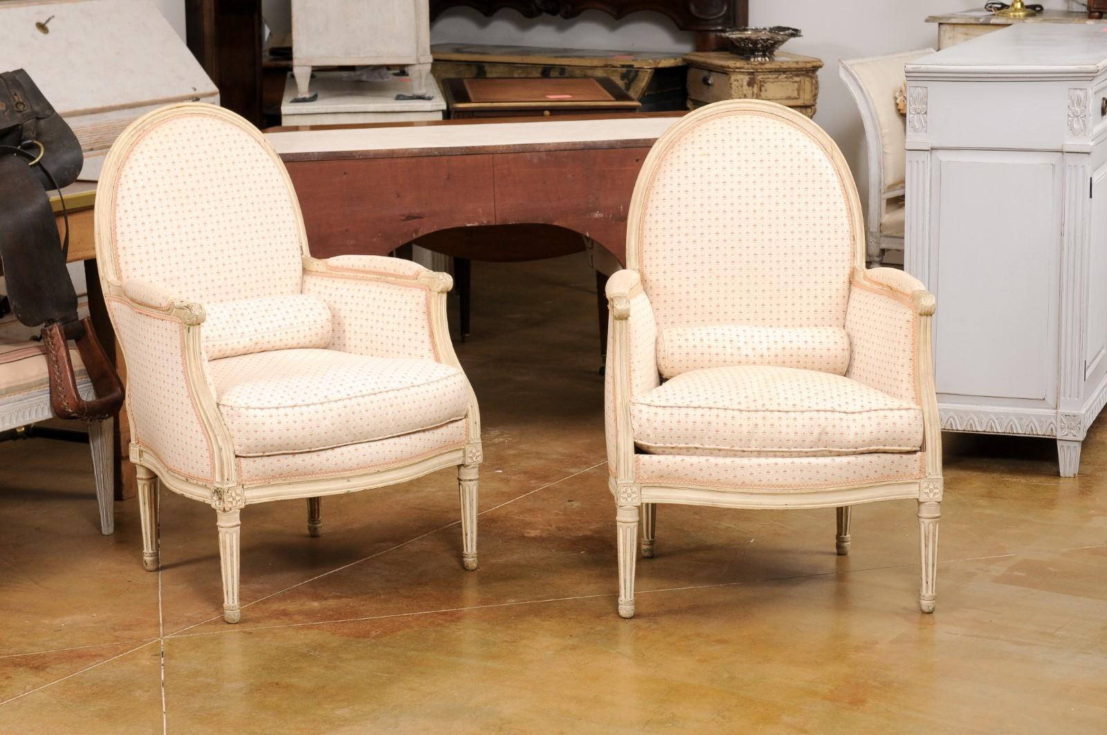 Pair of French Louis XVI Style Painted Bergères Chairs with Oval Shaped Backs For Sale 3