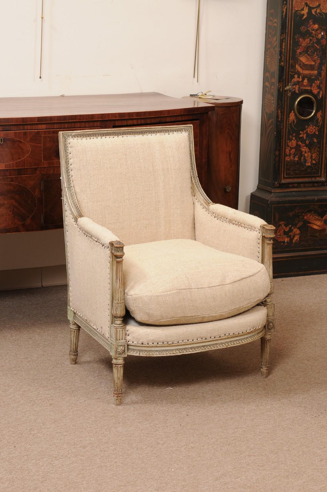 Pair of French Louis XVI Style Painted Bergeres with Linen Upholstery In Fair Condition For Sale In Atlanta, GA