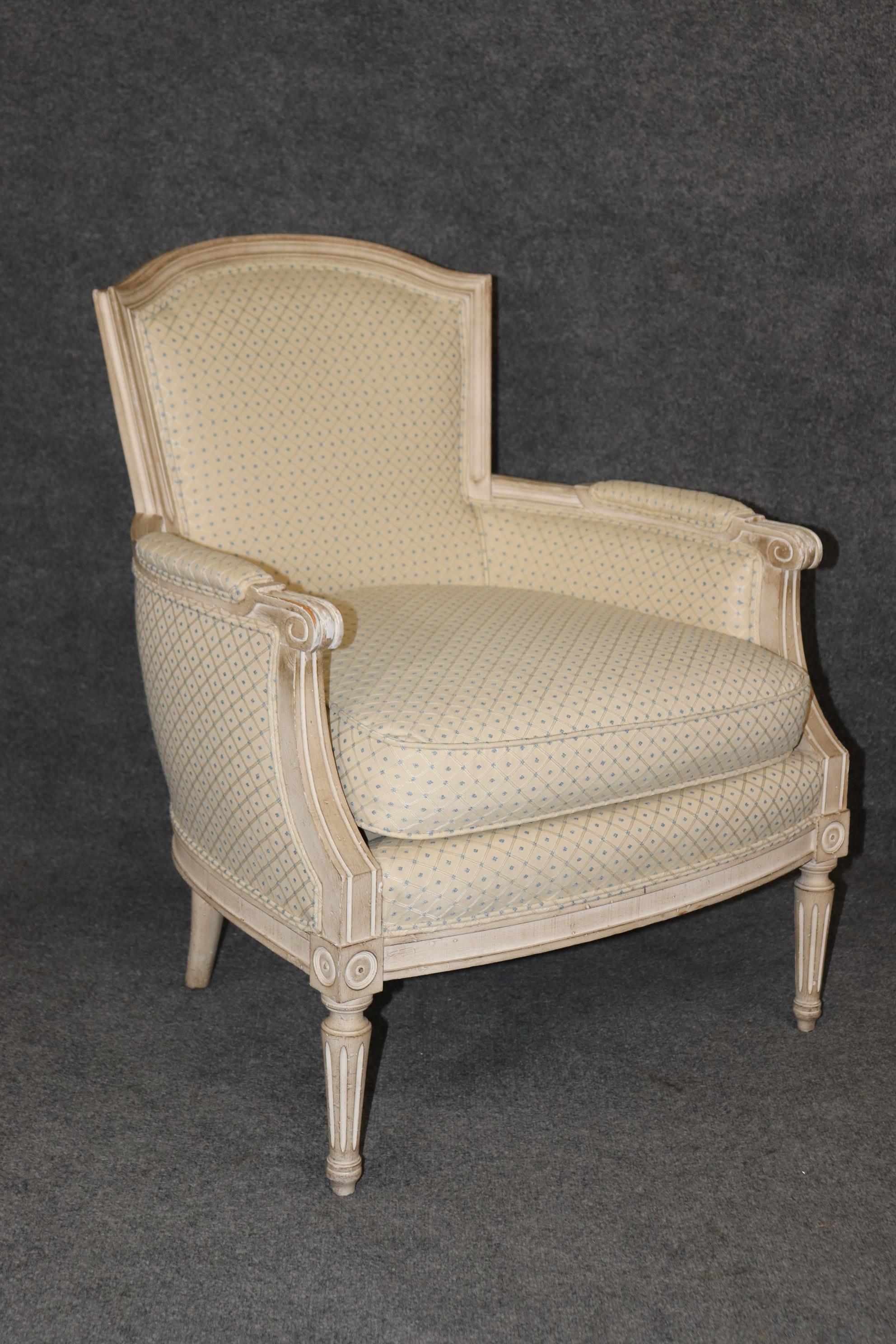 Unknown Pair of French Louis XVI Style Painted Directoire Bergere Chairs 