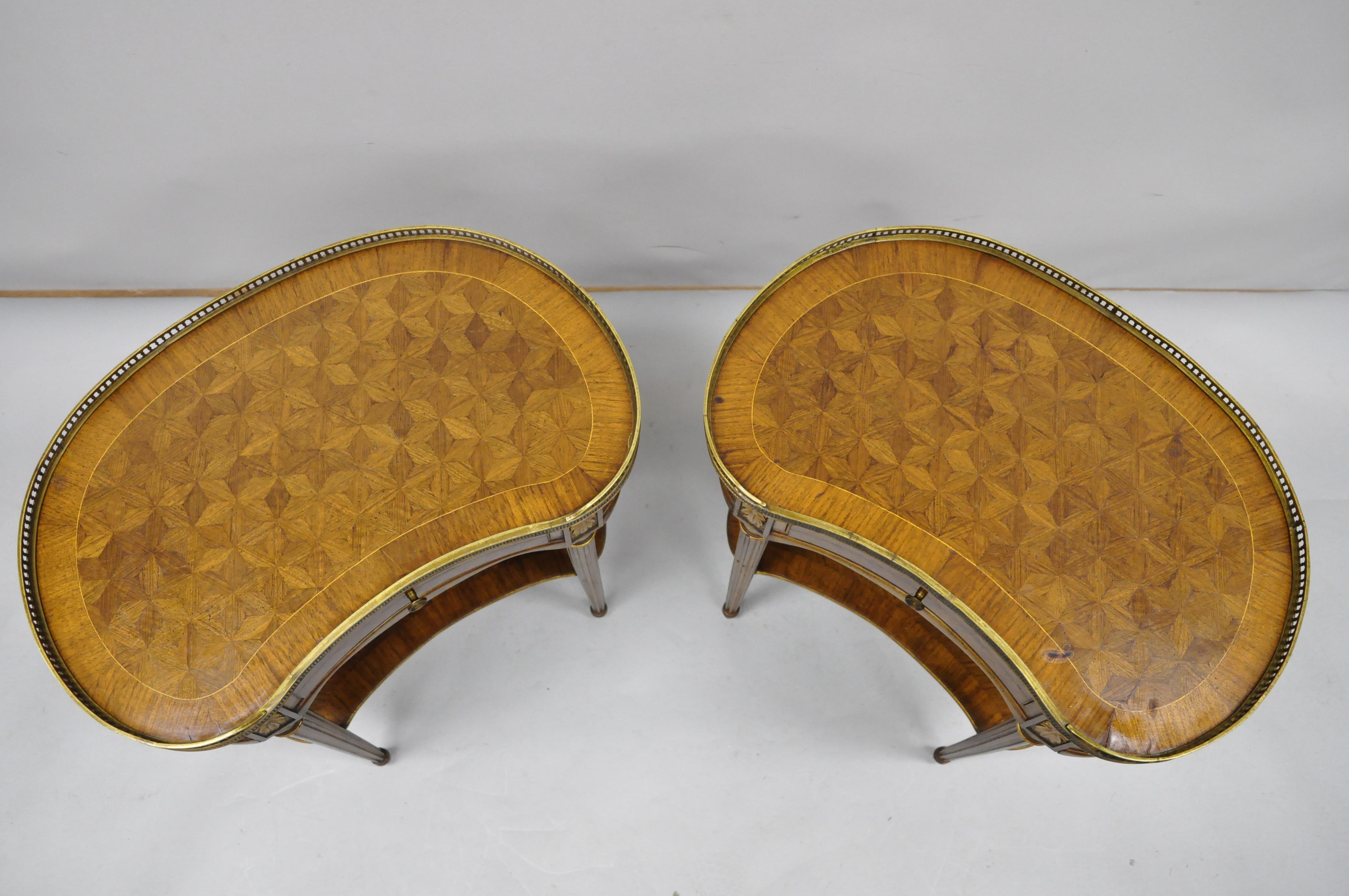 20th Century Pair of French Louis XVI Style Simon Loscertales Bona Kidney Shaped Nightstands