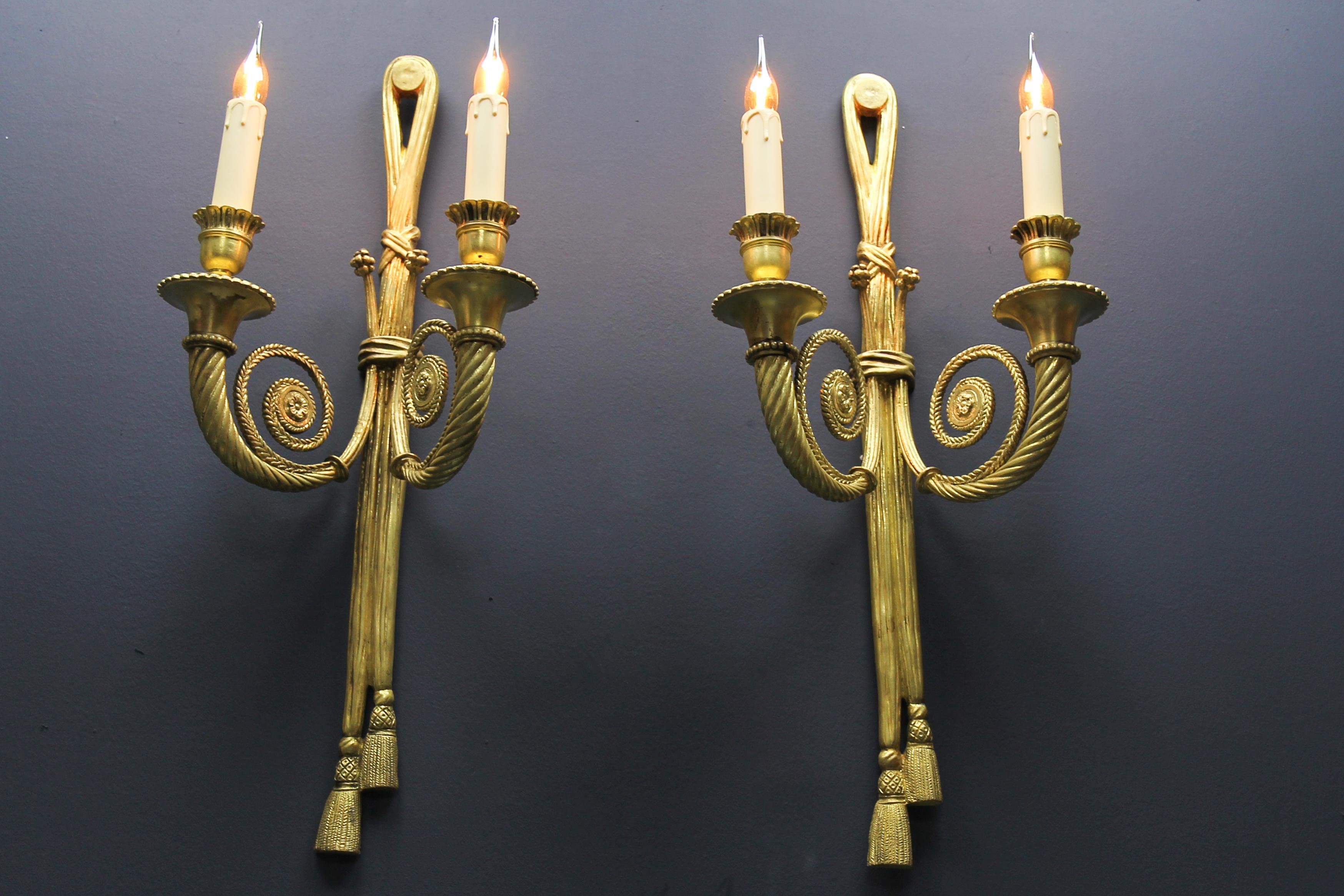20th Century Pair of French Louis XVI Style Two-Arm Ribbon, Knot and Tassel Sconces, ca. 1910 For Sale