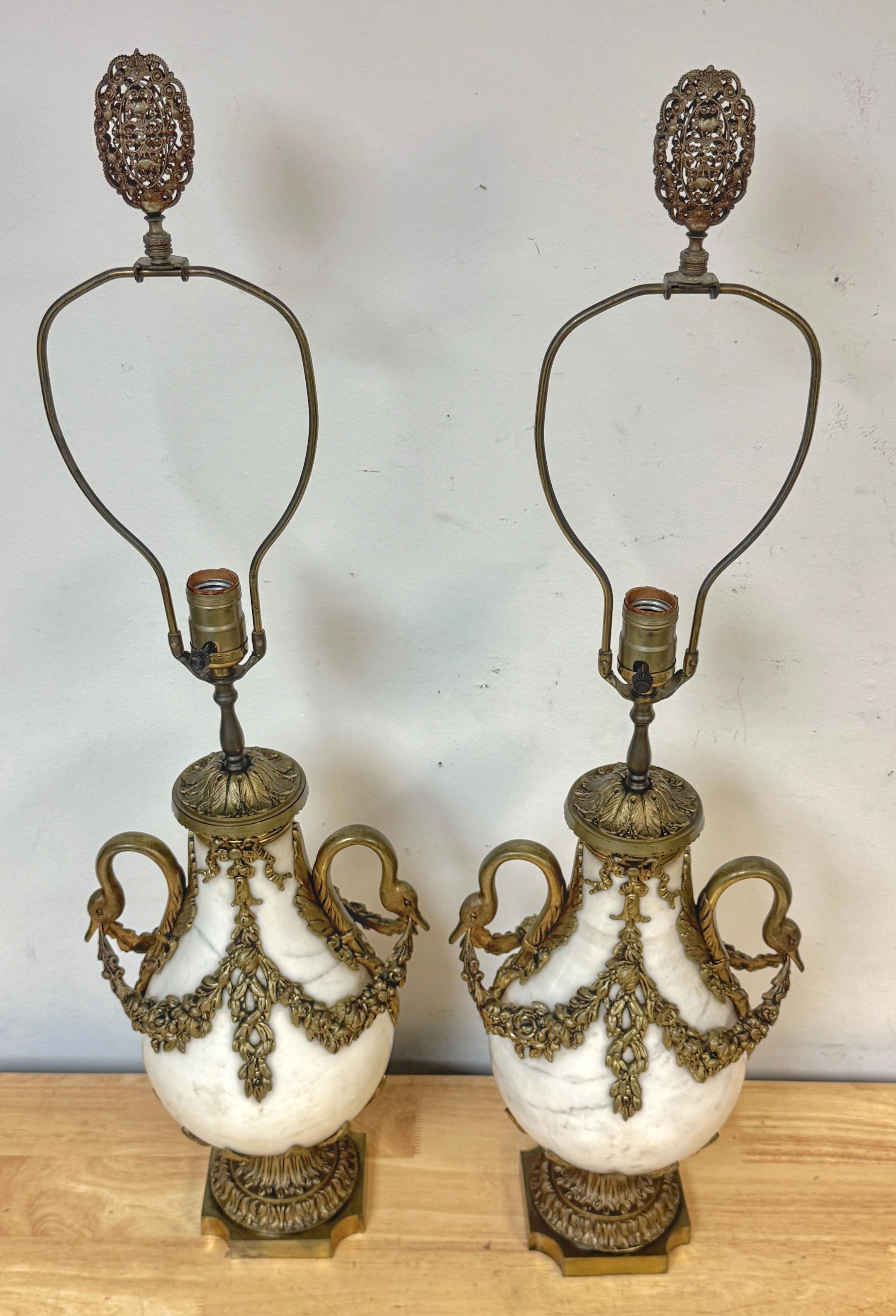 Pair of French Louis XVI Style White Marble & Gilt Bronze Swan-Handle Urn Lamps In Good Condition For Sale In West Palm Beach, FL