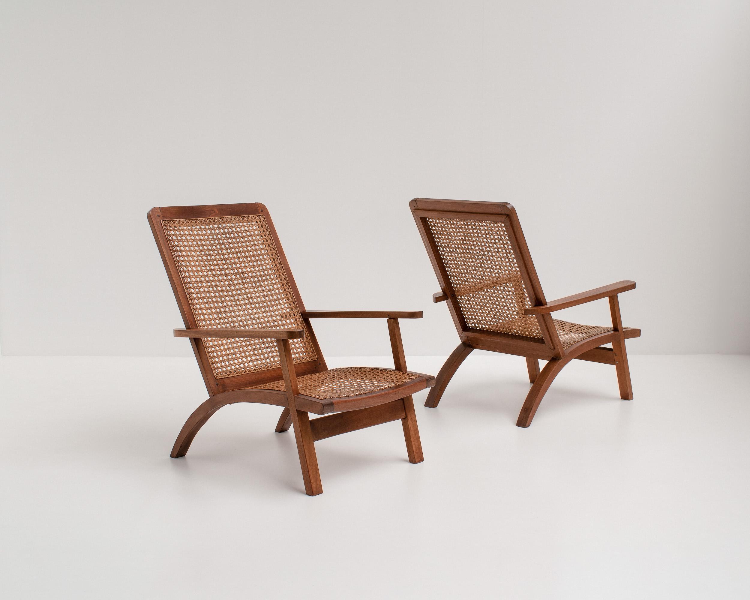 Paar französische Sessel aus Mahagoni und Schilfrohr, 1950er Jahre im Angebot 4