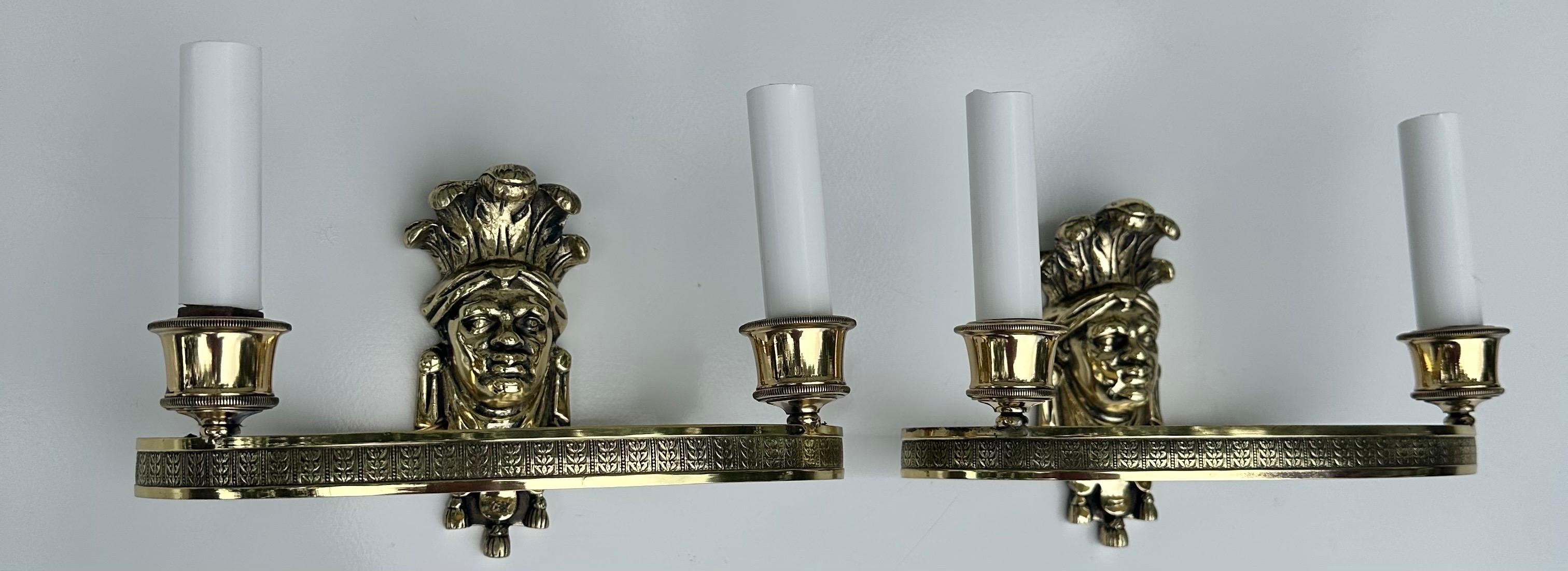 Paire d'appliques françaises en bronze de la Maison Bagues en vente 5
