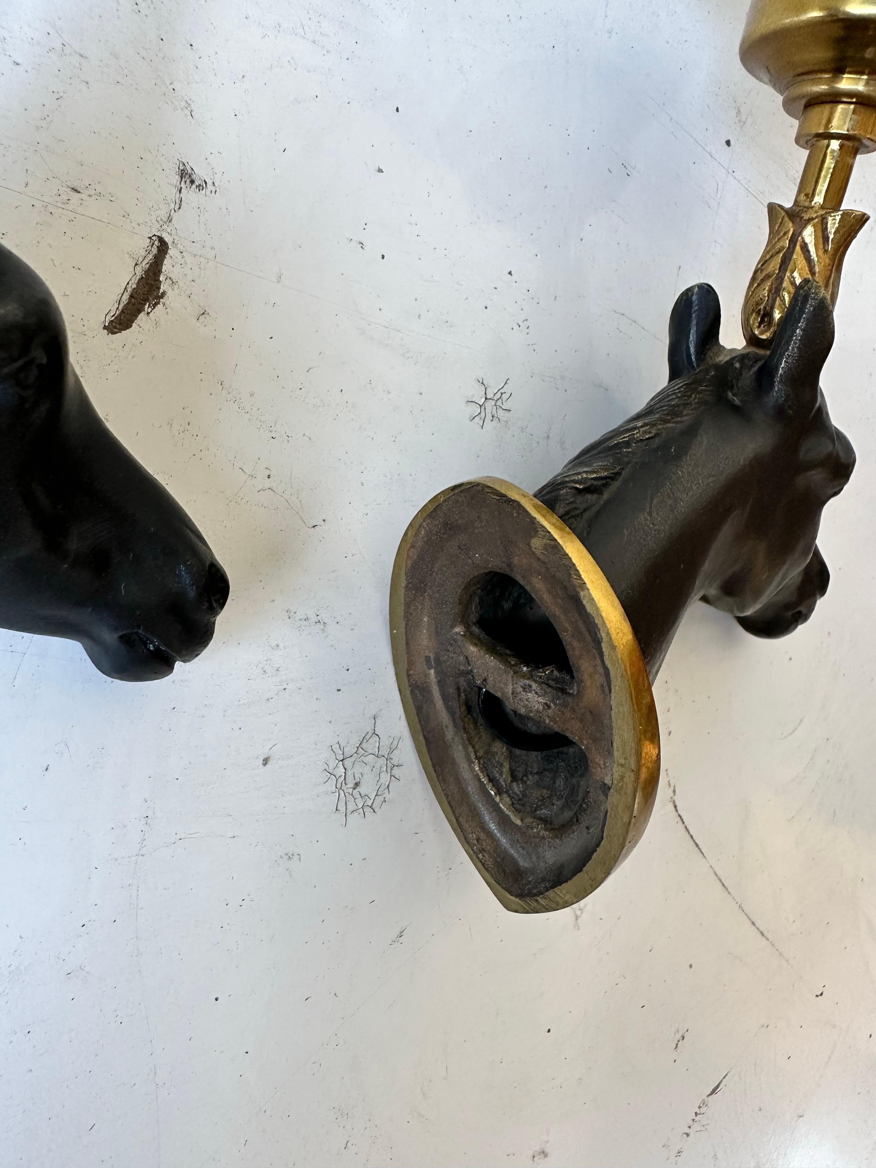 Francese Coppia di lampade a cavallo francesi in bronzo della Maison Lancel, 2 coppie disponibili in vendita