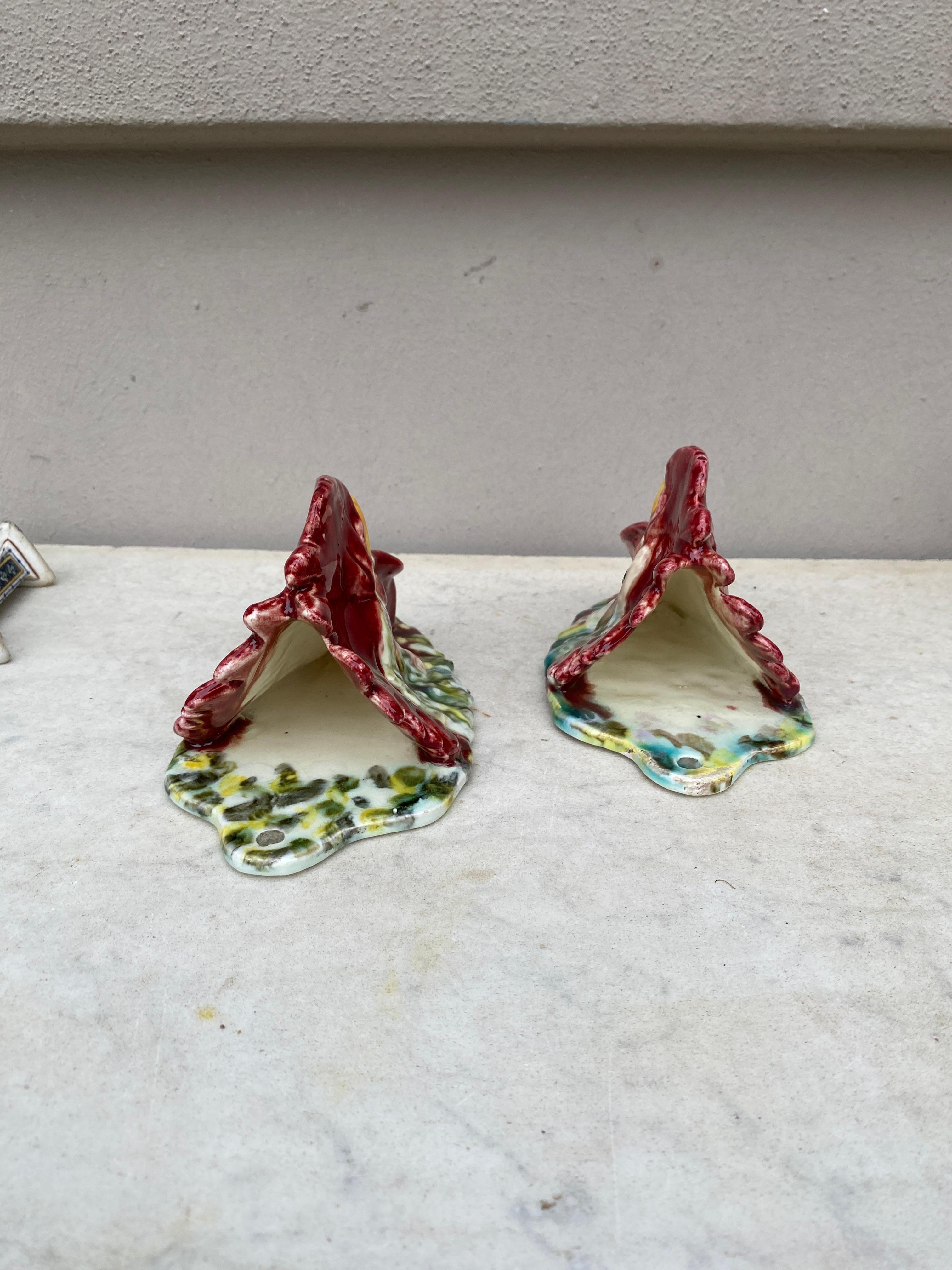 Pair of French Majolica Roosters Wall Pockets, circa 1920 In Good Condition For Sale In Austin, TX