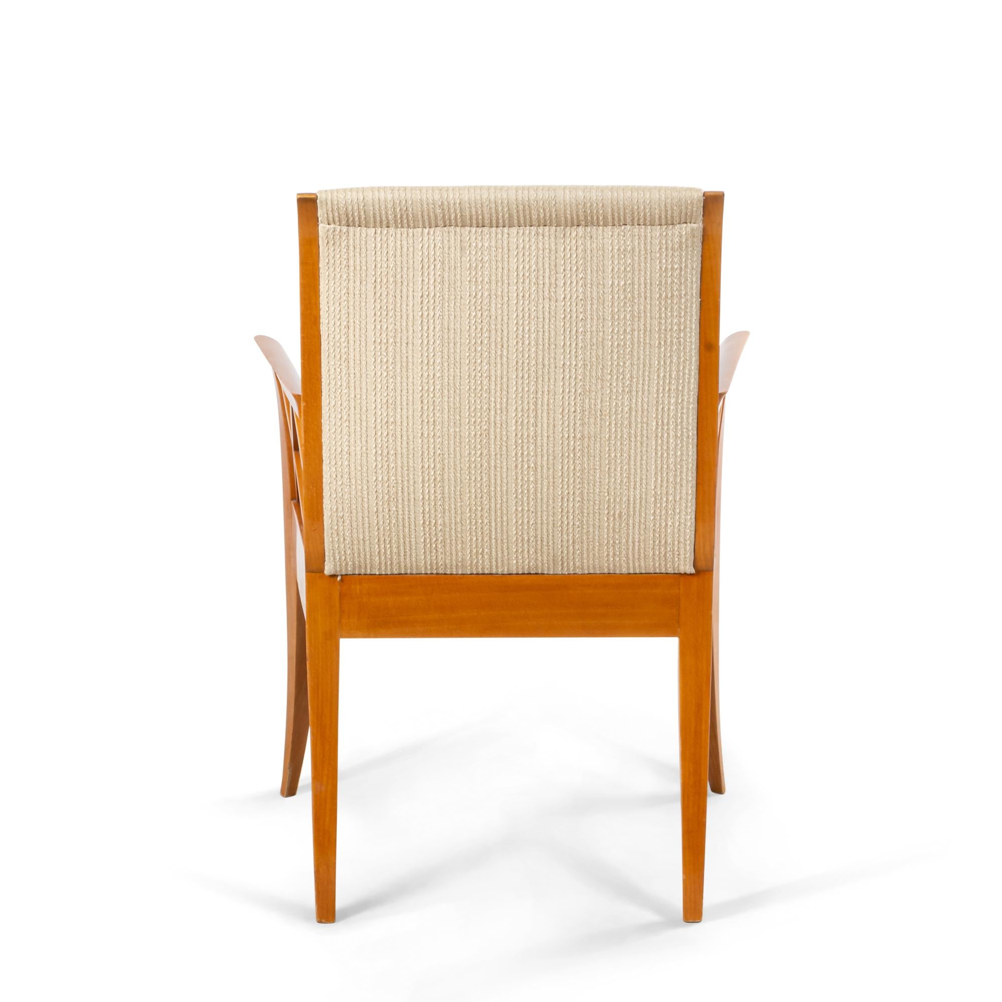 Coppia di poltrone imbottite in acero francese a reticolo beige in vendita 1