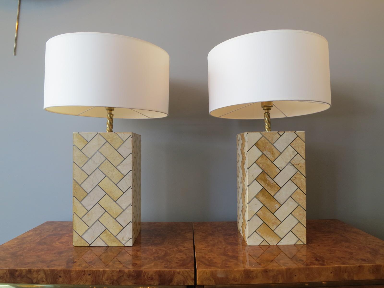 Pair of French Marble and Brass Table Lamps For Sale 3
