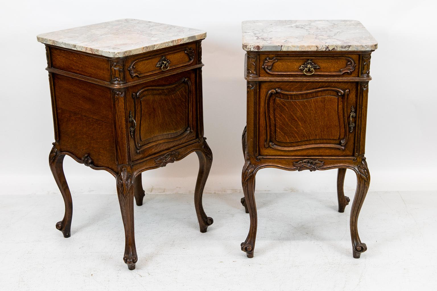 Pair of French Marble-Top Commodes 4