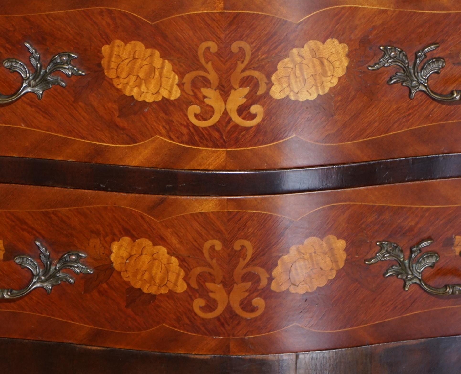 Early 20th Century Pair of French Marquetry Inlaid Walnut Marble Bedside Bombe Chest of Drawers