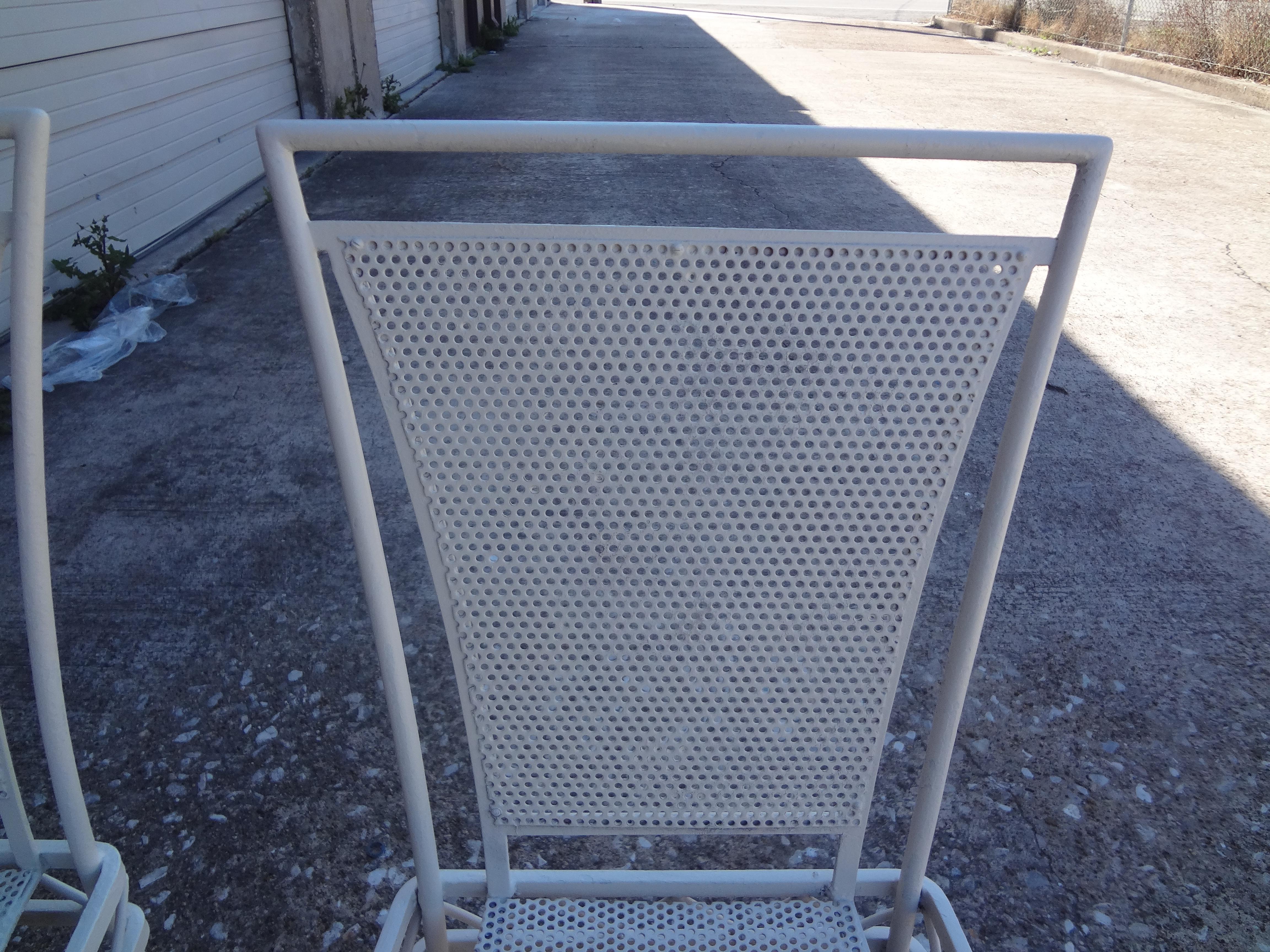 Pair of French Mathieu Matégot Style White Wrought Iron Chairs In Good Condition For Sale In Houston, TX