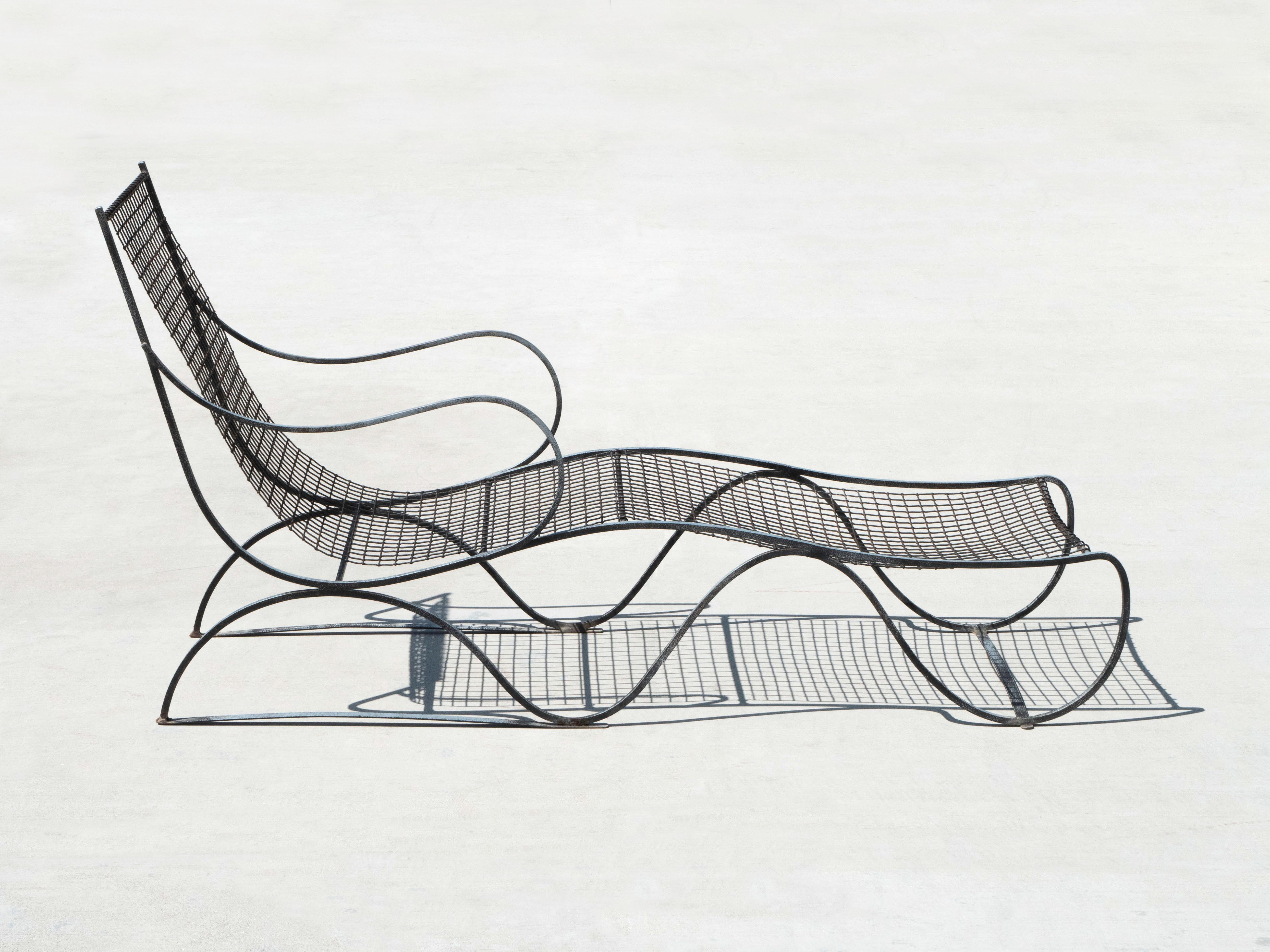 Pair of French, Mesh Iron Lounge Chaises in the Manner of Jean Royère, 1940s For Sale 12
