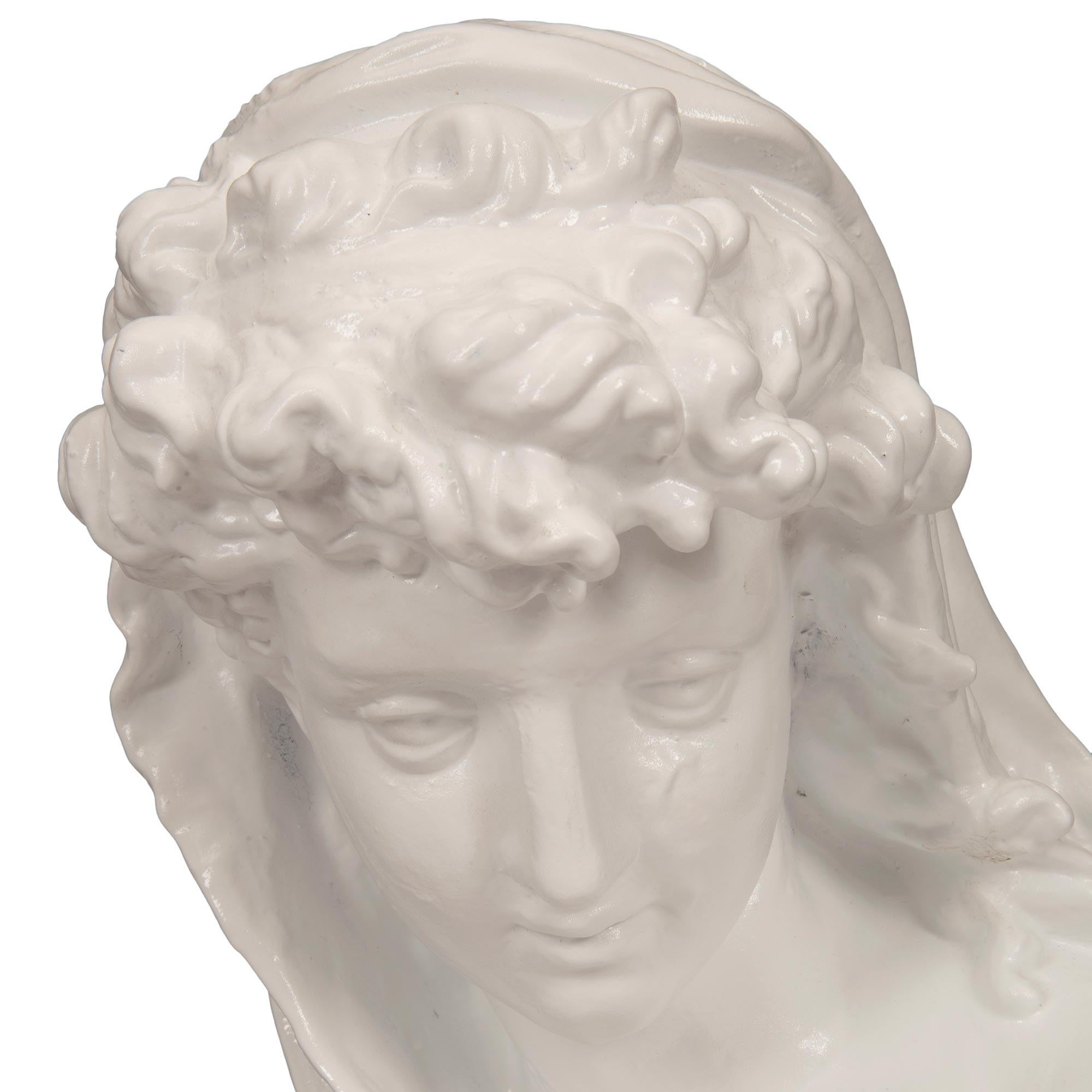 Coppia di statue in ghisa francesi della metà del XIX secolo in vendita 1