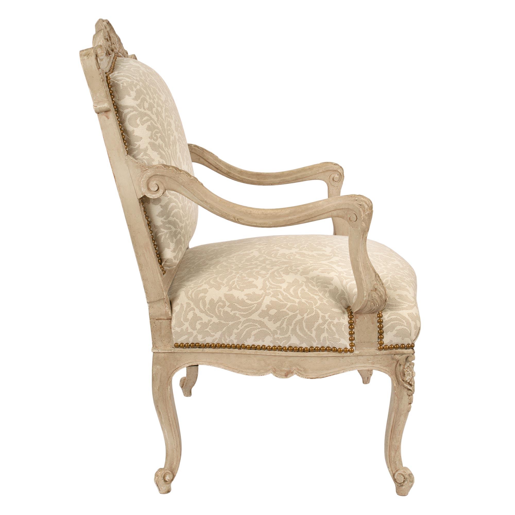 Pair of French Mid 19th Century Louis XV St. Patinated off White Armchairs In Good Condition In West Palm Beach, FL