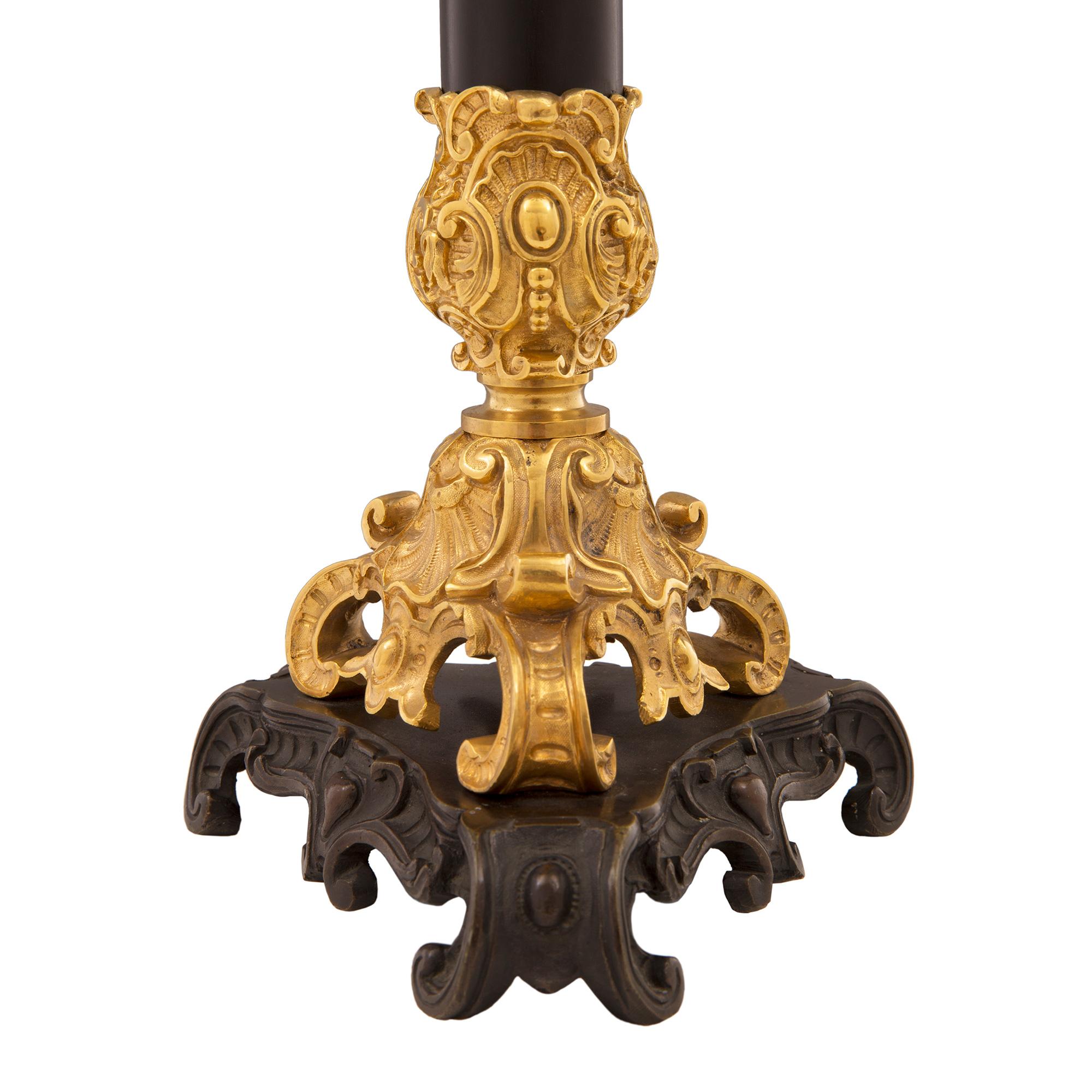 Pair of French Mid-19th Century Neoclassical Bronze, Ormolu and Marble Lamps For Sale 3