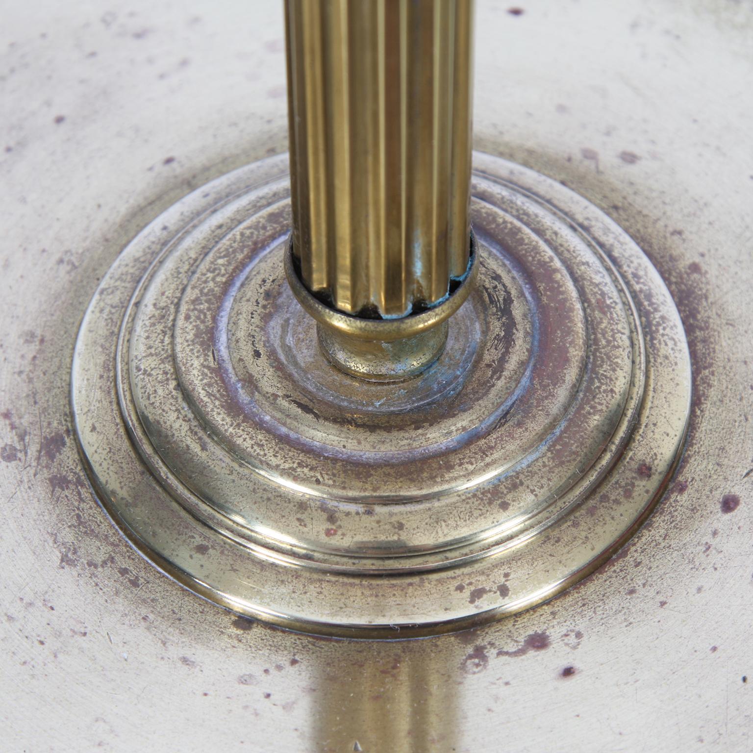 Pair of French Mid-20th Century Reeded Brass Floor Lamps For Sale 4