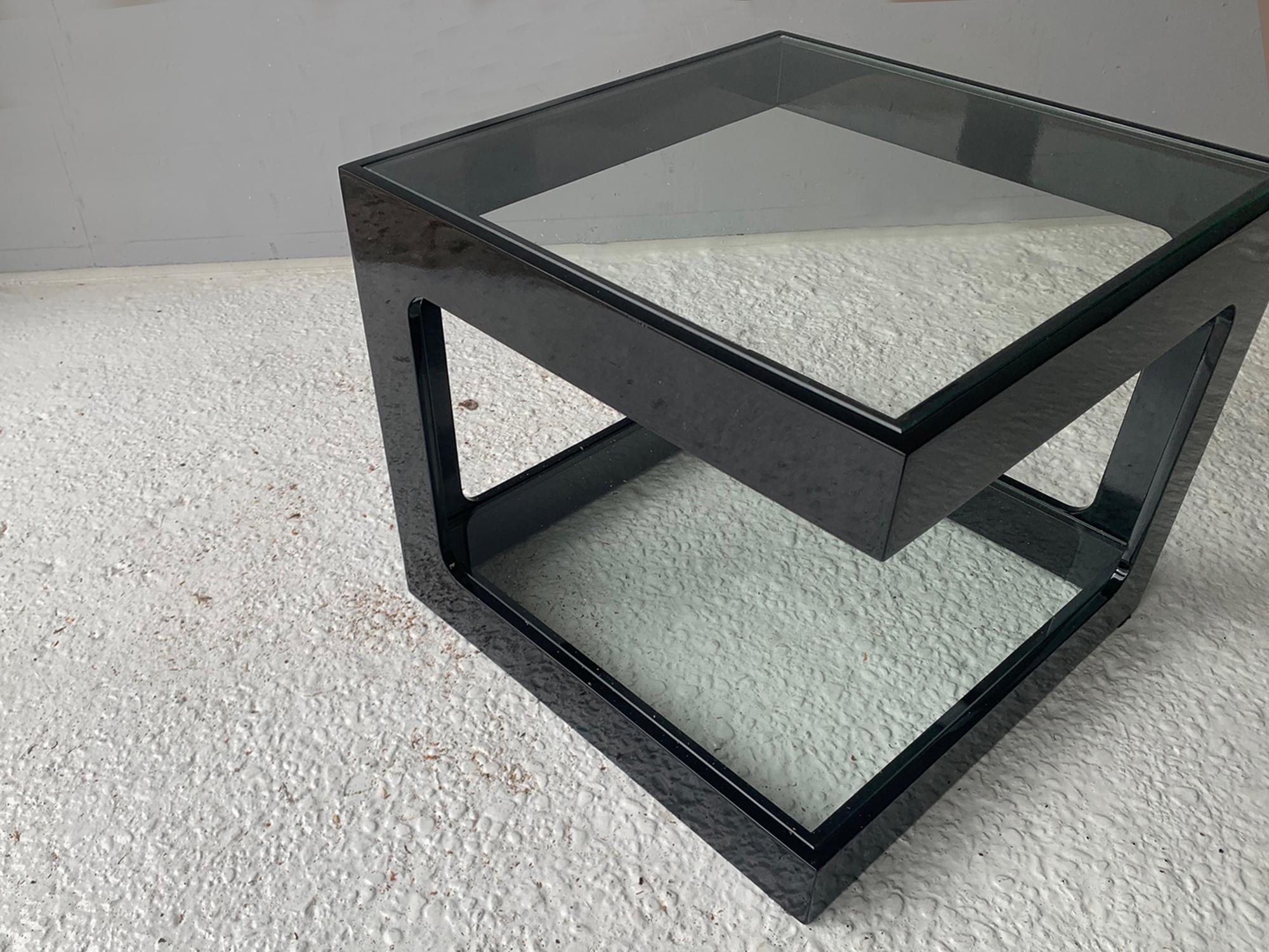Mid-Century Modern Pair of French Midcentury 1970s Plastic/Glass Coffee Tables/Bedside Tables For Sale