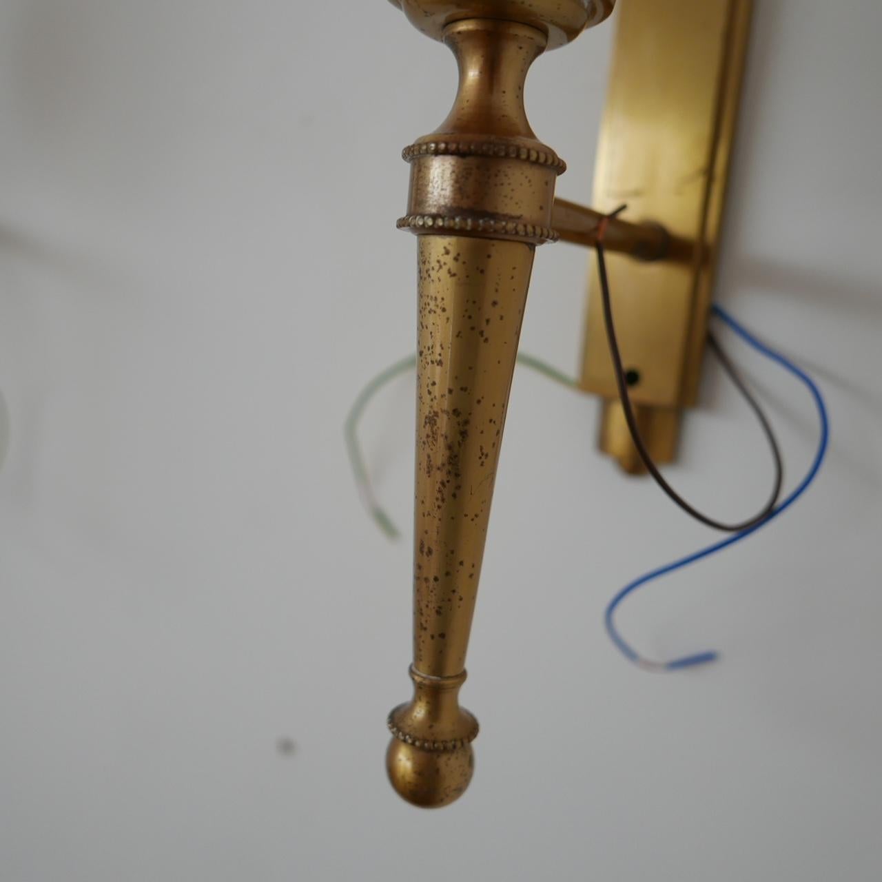 Pair of French Midcentury Brass and Glass Wall Lights In Good Condition For Sale In London, GB