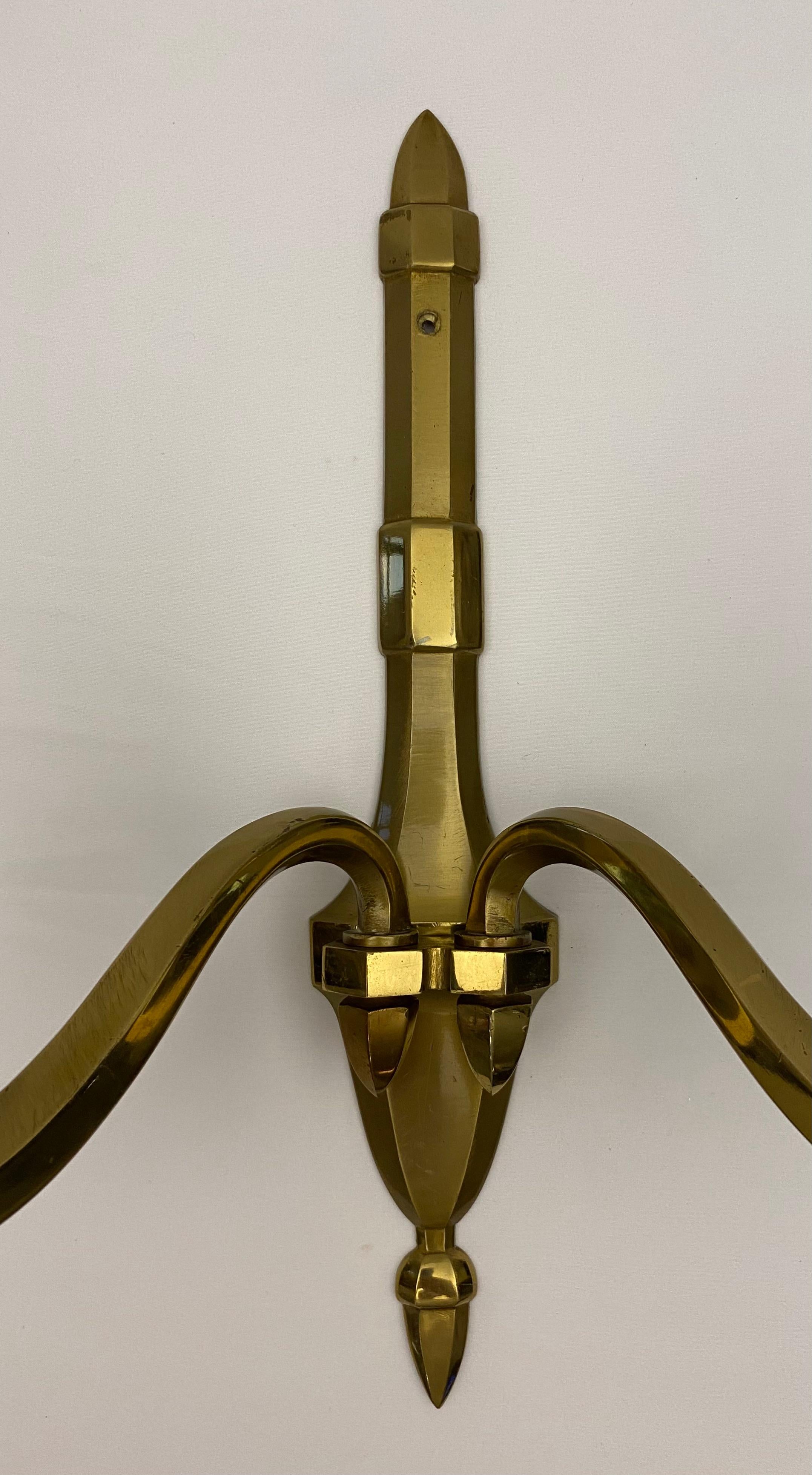 Coppia di lampade da parete in bronzo della metà del secolo scorso attribuite a Jean Perzel 1