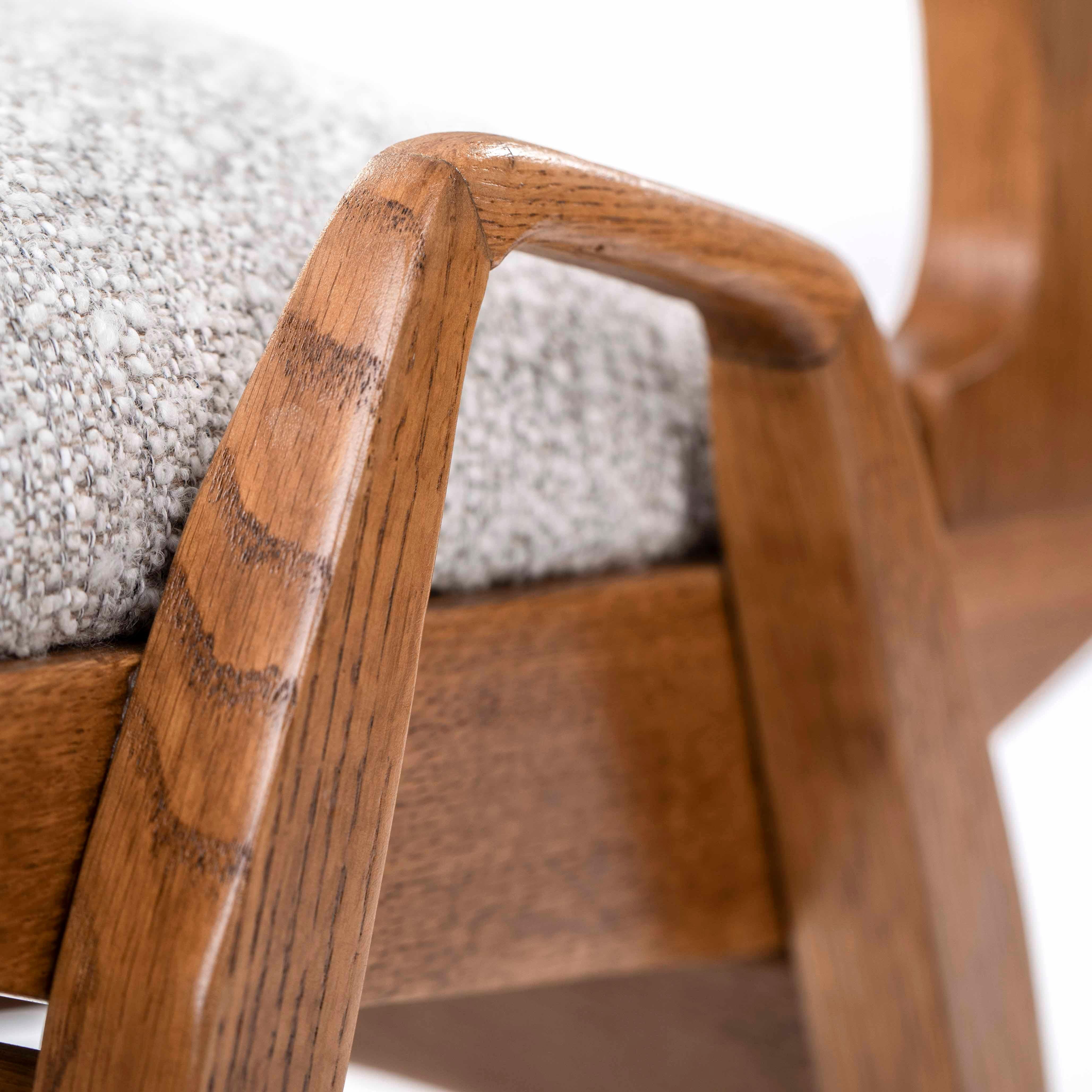 Coppia di sedie francesi di metà secolo in Oak con tessuto Bouclé di Maurice Pré 1950s in vendita 4