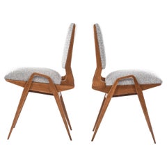 Paire de chaises françaises du milieu du siècle en Oak Oak avec tissu Bouclé par Maurice Pré 1950s