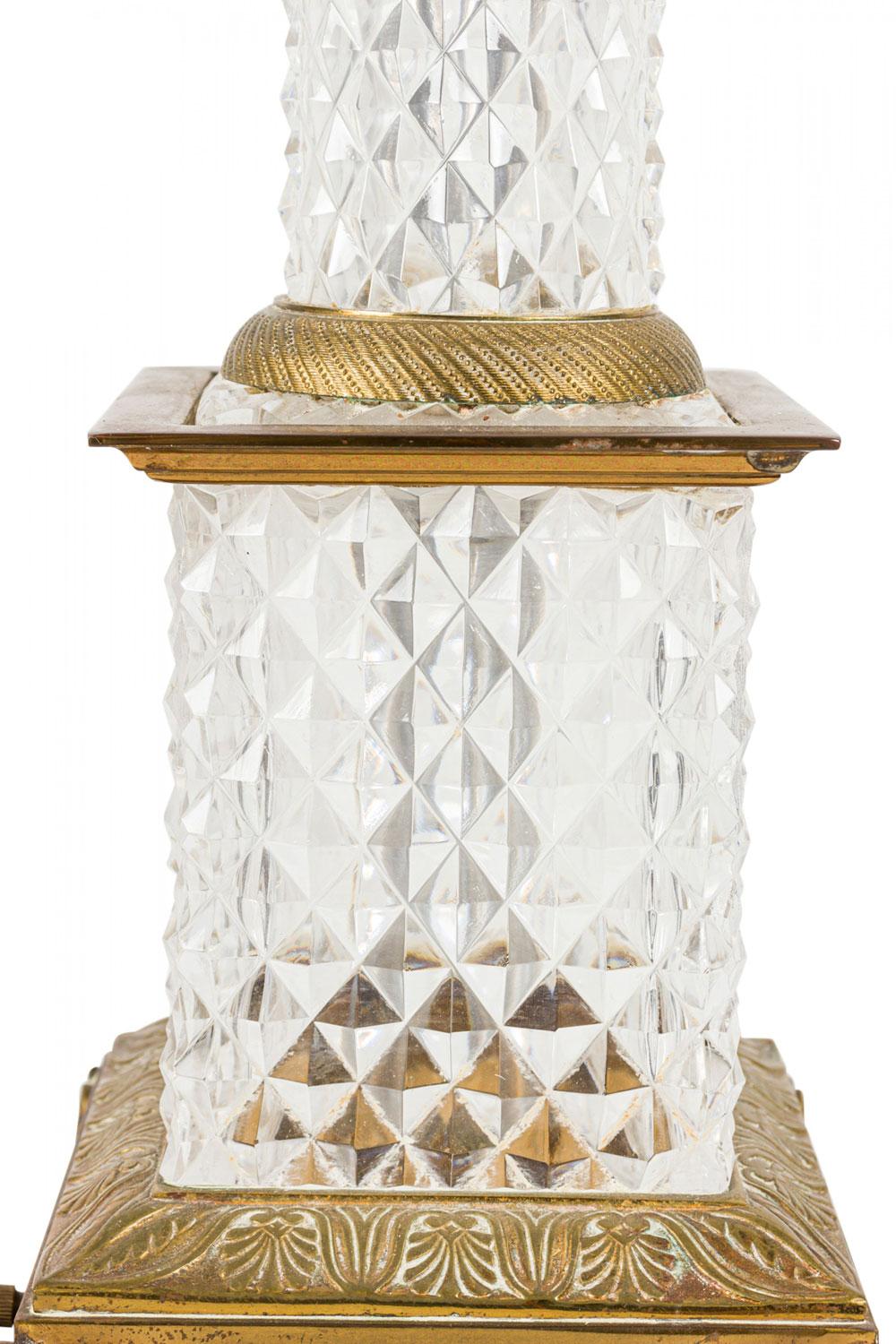 Paar französische Säulen-Tischlampen mit Diamantschliff aus der Mitte des Jahrhunderts im Angebot 2