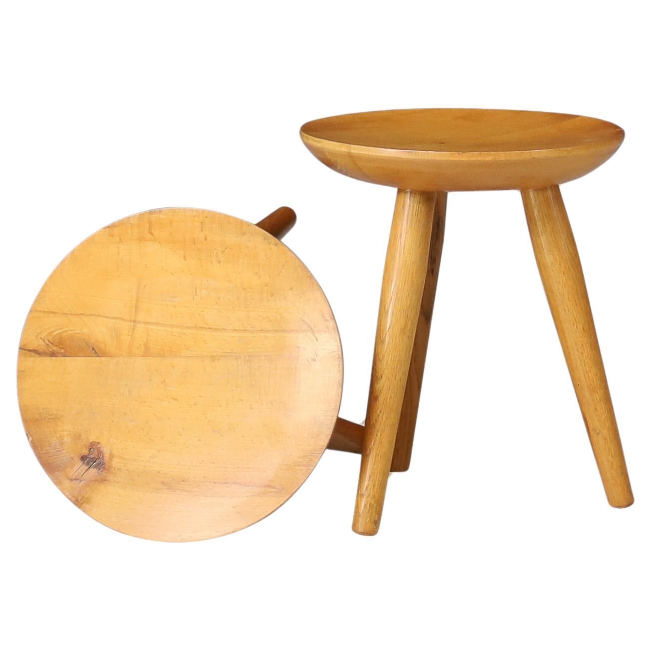 Coppia di tabourets in legno d'olmo francesi della metà del secolo scorso - Francia, anni '50