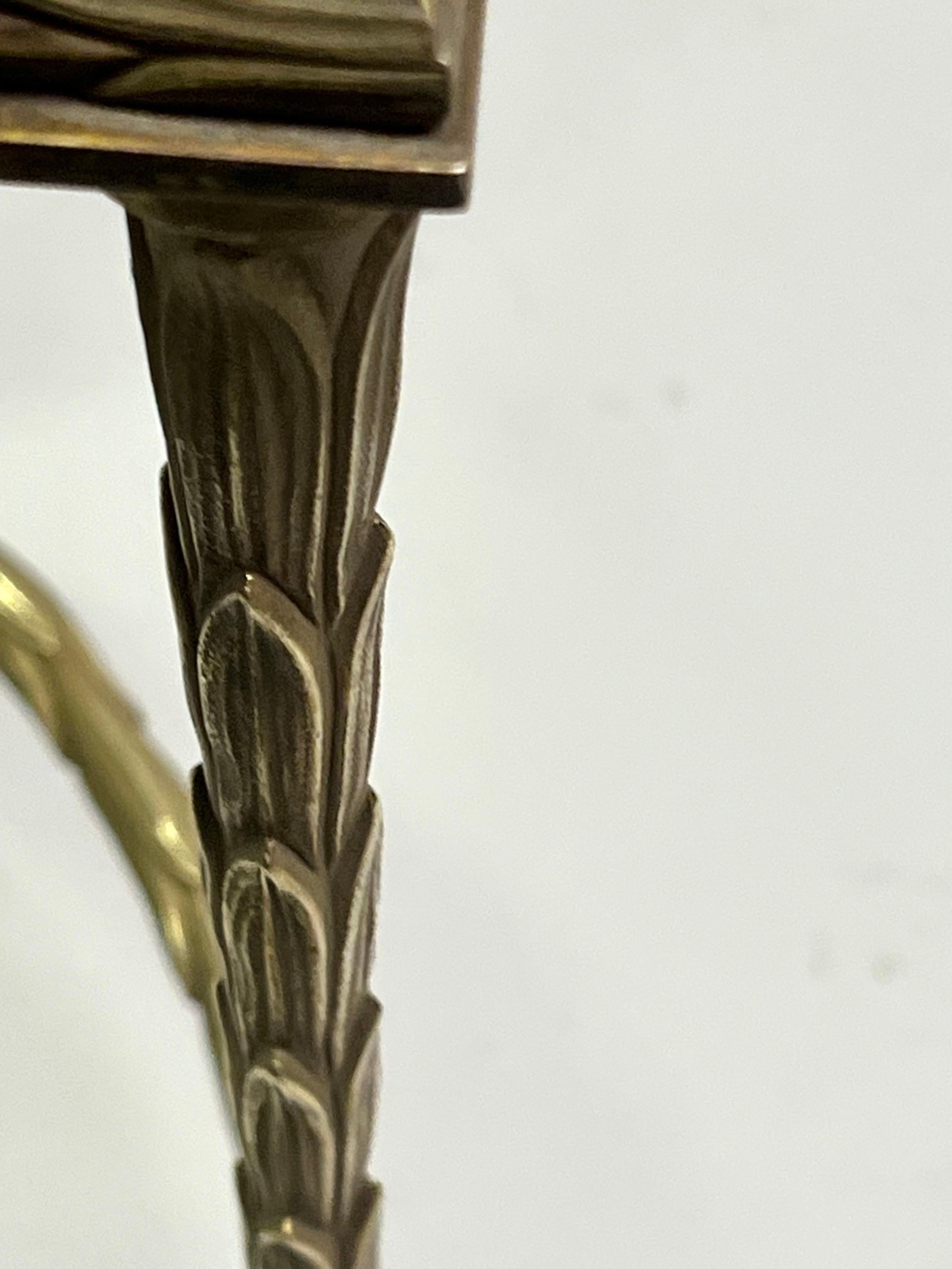 Paar französische Beistelltische aus vergoldeter Bronze aus Bambusimitat von Maison Bagues aus der Mitte des Jahrhunderts im Angebot 7