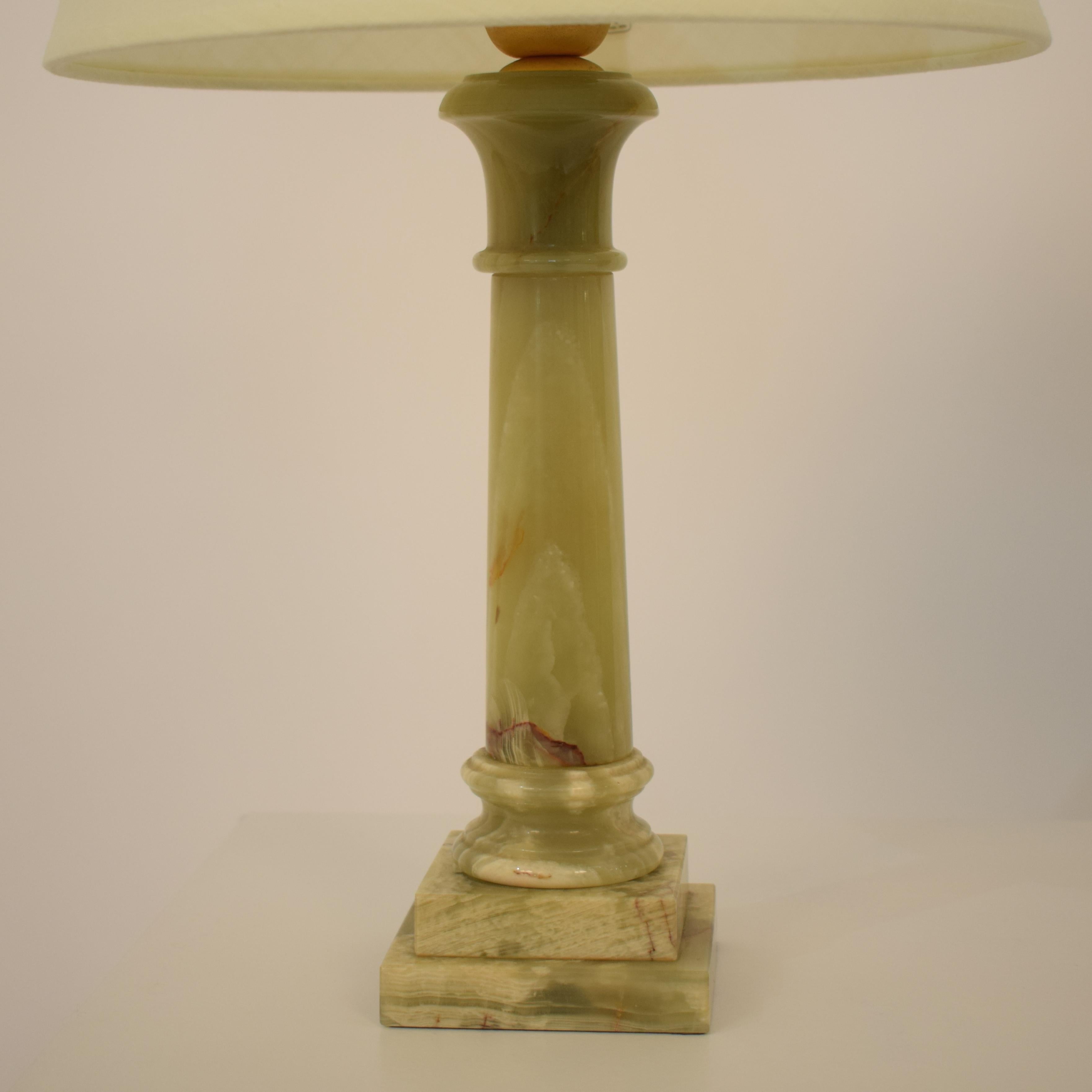 Pair of French Midcentury Green Alabaster Table Lamps, circa 1970 im Zustand „Gut“ in Berlin, DE