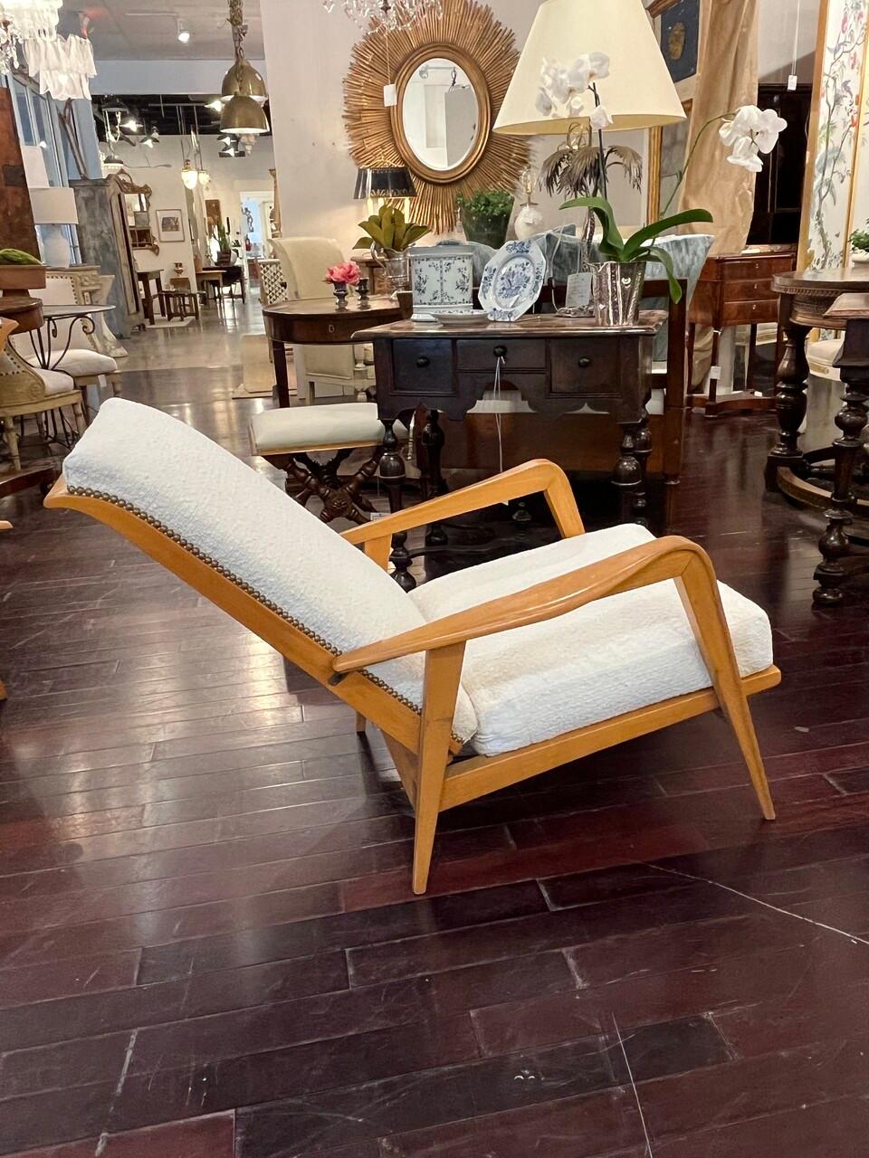 Tissu Paire de chaises longues françaises du milieu du siècle dernier en vente