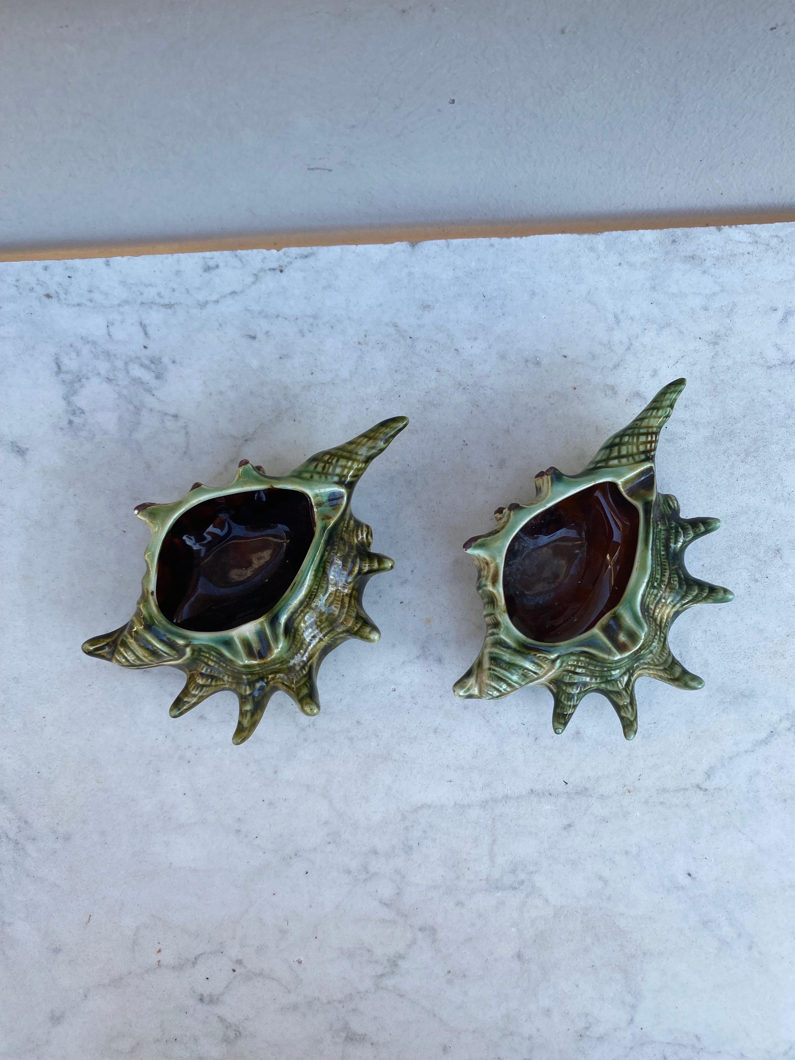 Mid-Century Modern Pair of French Mid-Century Majolica Shell Catchall For Sale