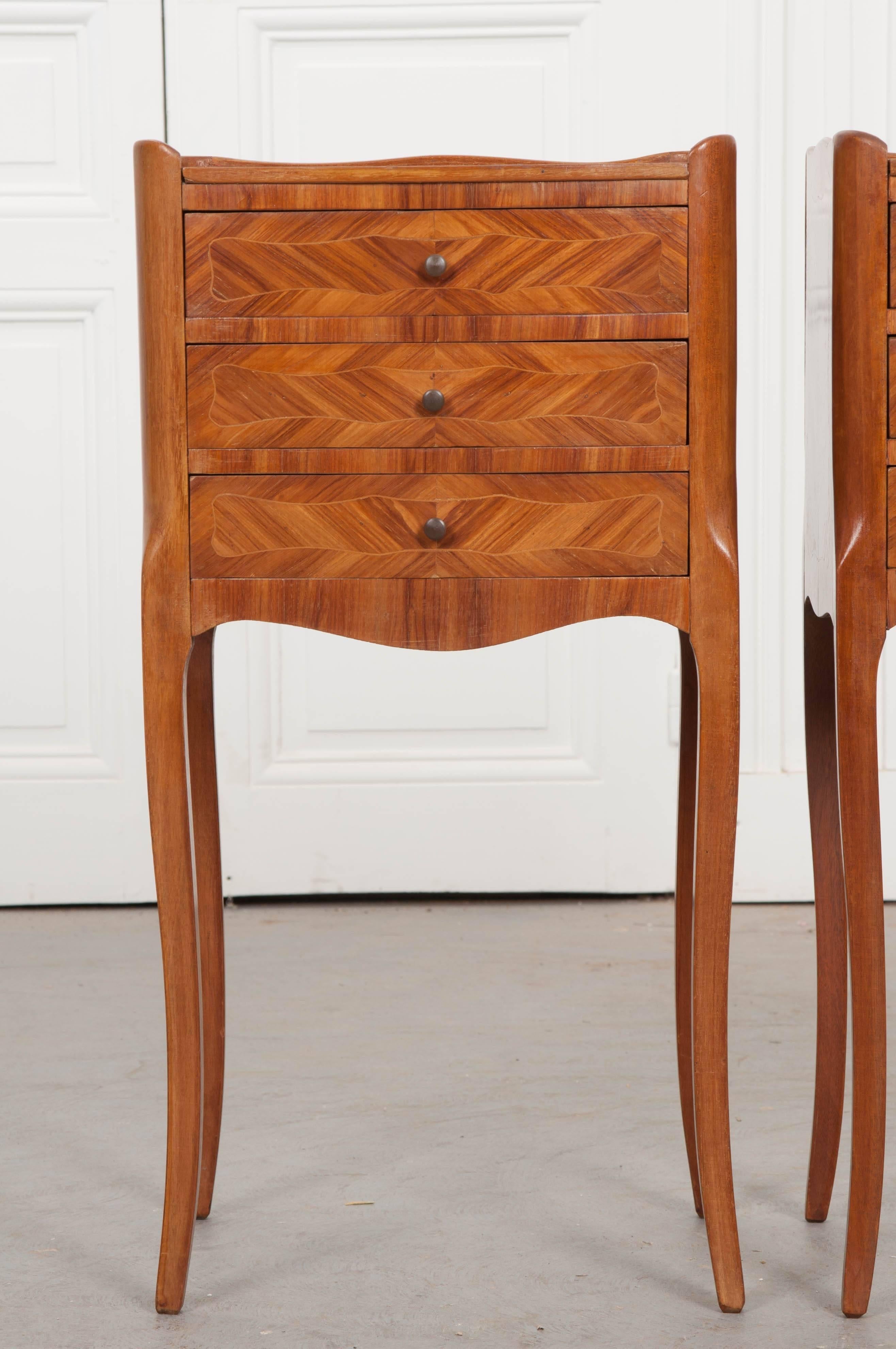 Pair of French Midcentury Marquetry Bedside Tables In Good Condition In Baton Rouge, LA