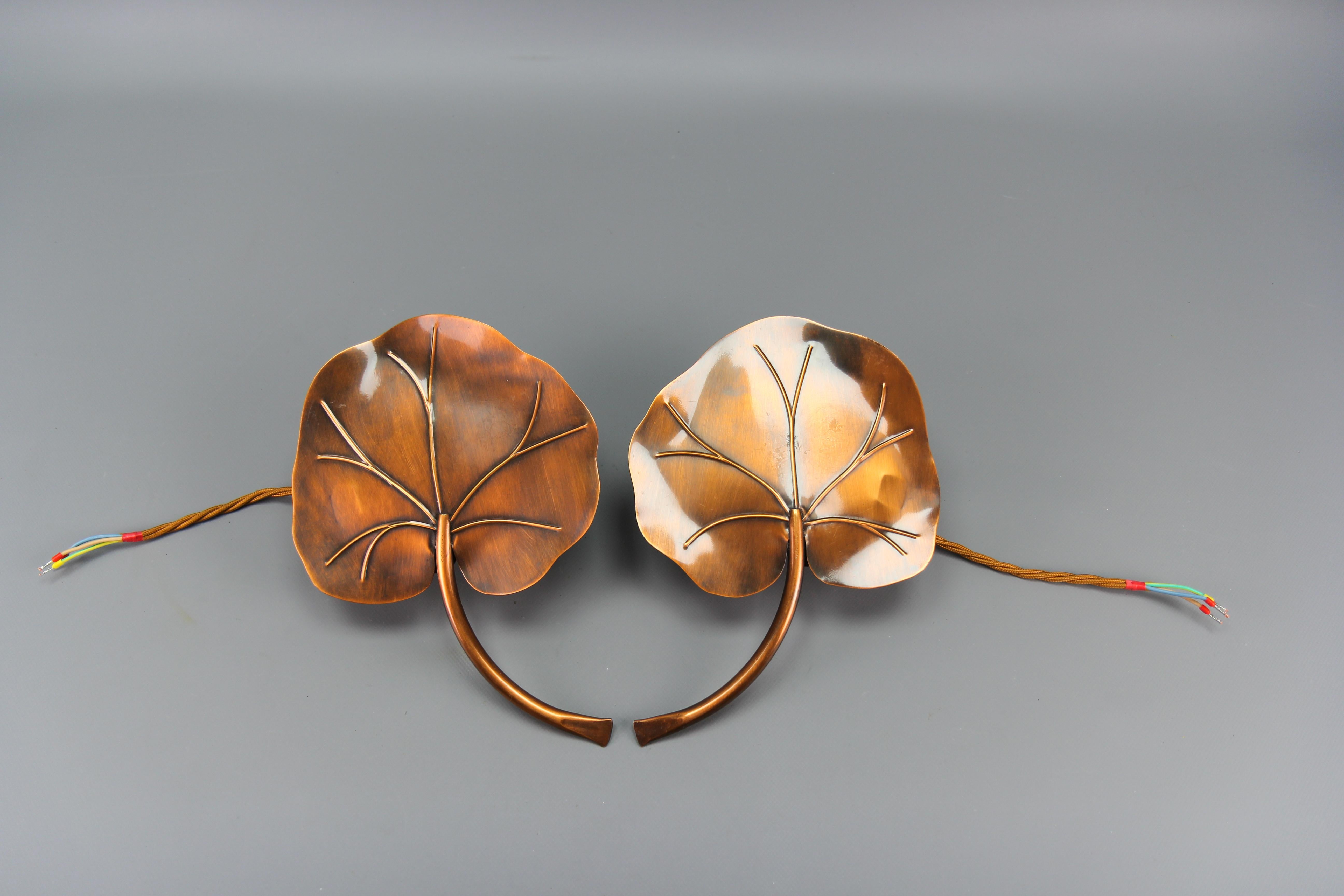 Pair of French Mid-Century Modern Brass Water Lily Leaf-Shaped Sconces For Sale 4