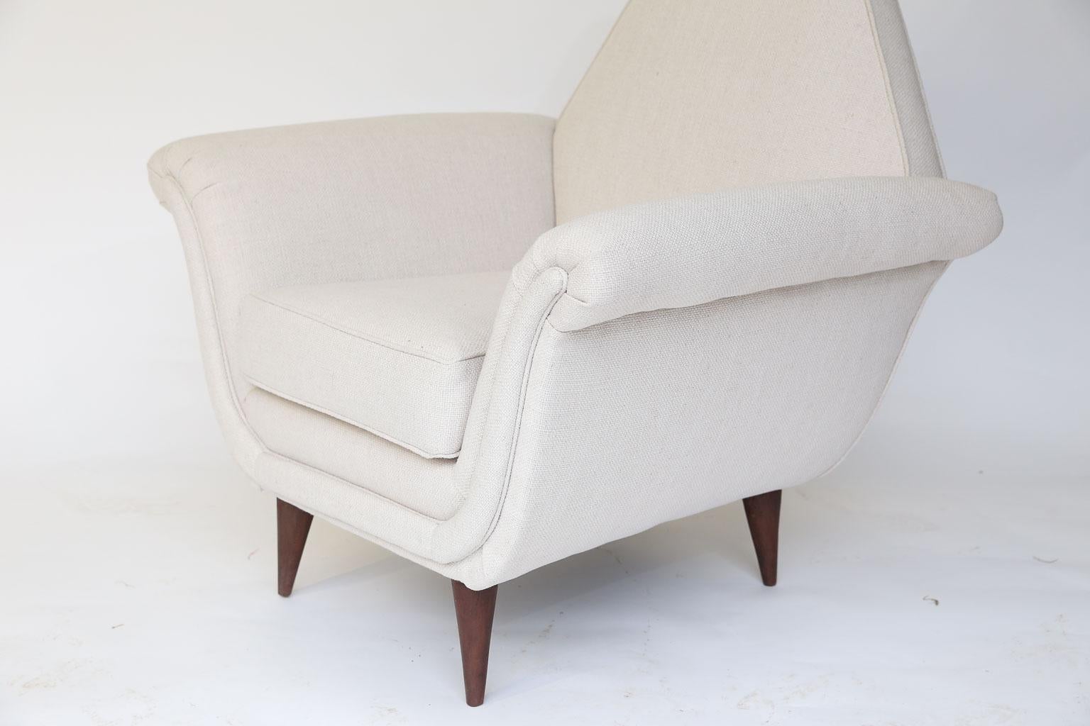 Pair of French Mid-Century Modern Chairs In Good Condition In Houston, TX